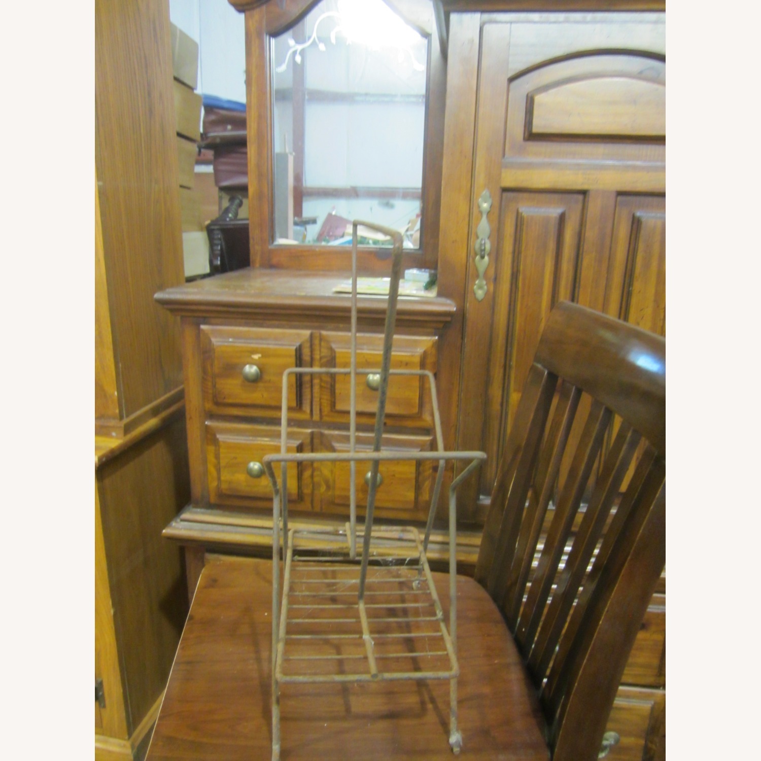 Retro Record/Magazine Rack - image-4