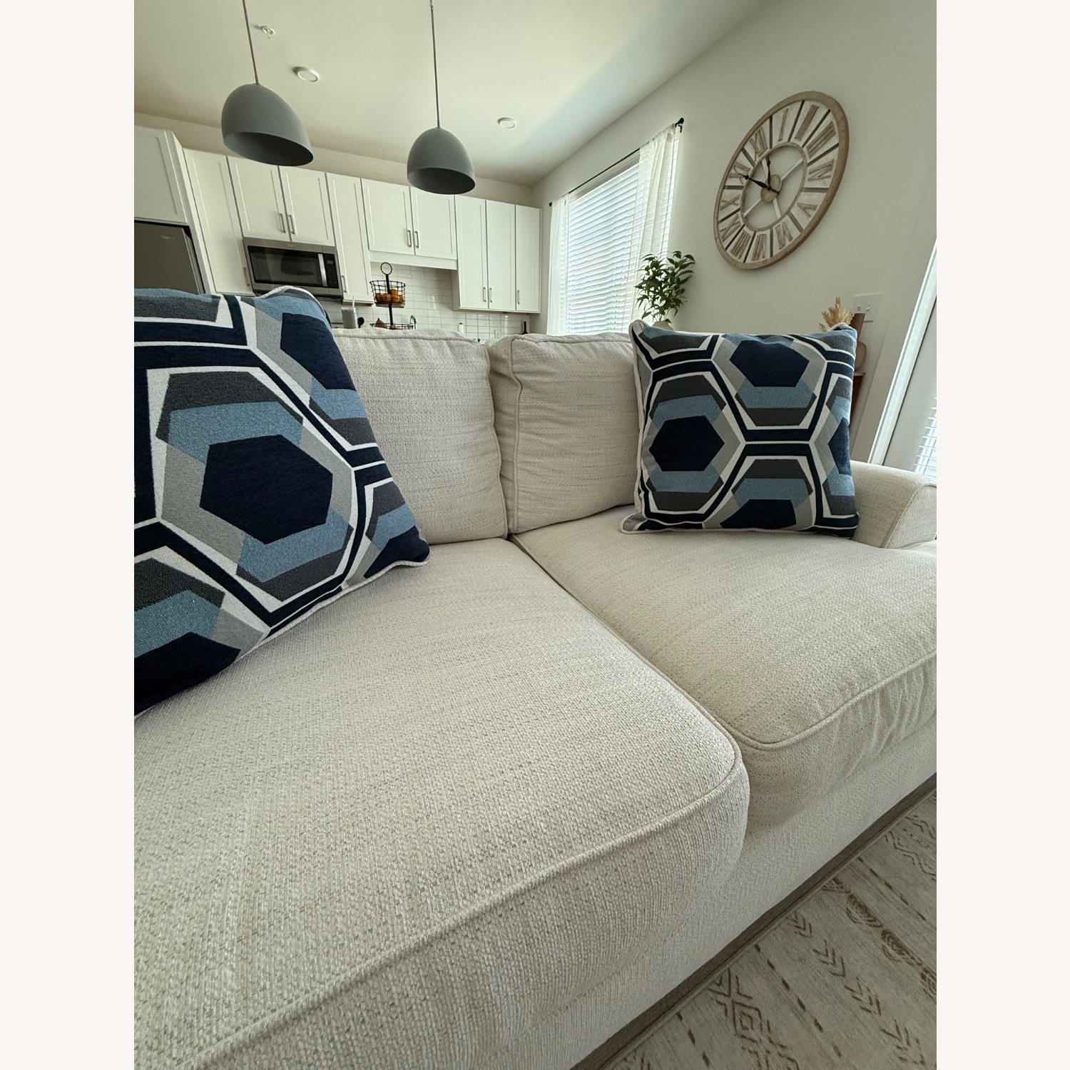 Rooms To Go Hutchinson Loveseat Sofa - image-3