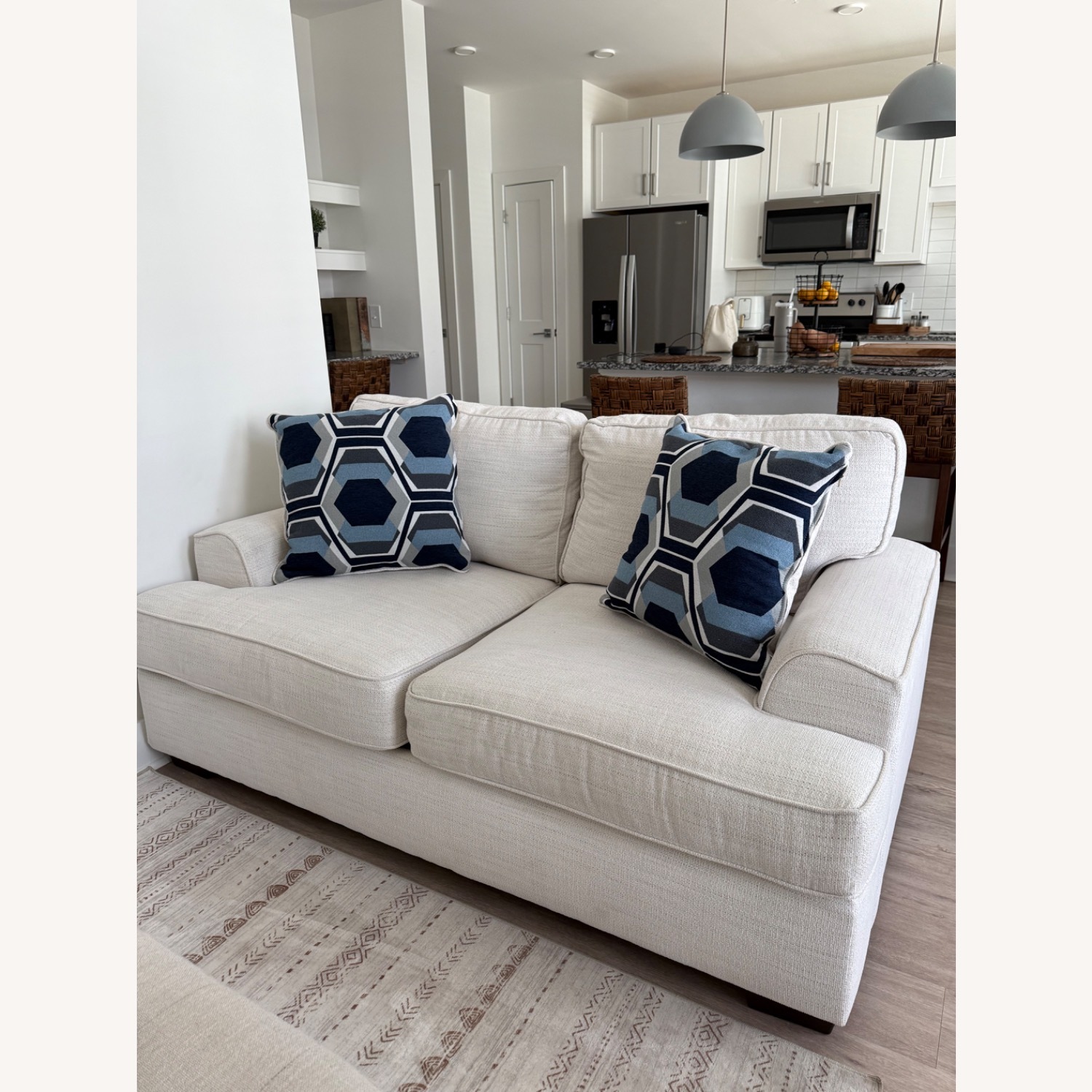 Rooms To Go Hutchinson Loveseat Sofa - image-1