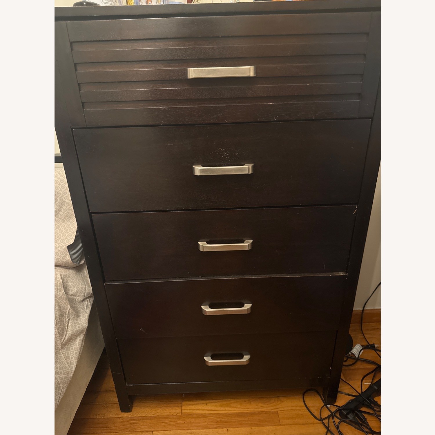 Chest Dresser - image-0