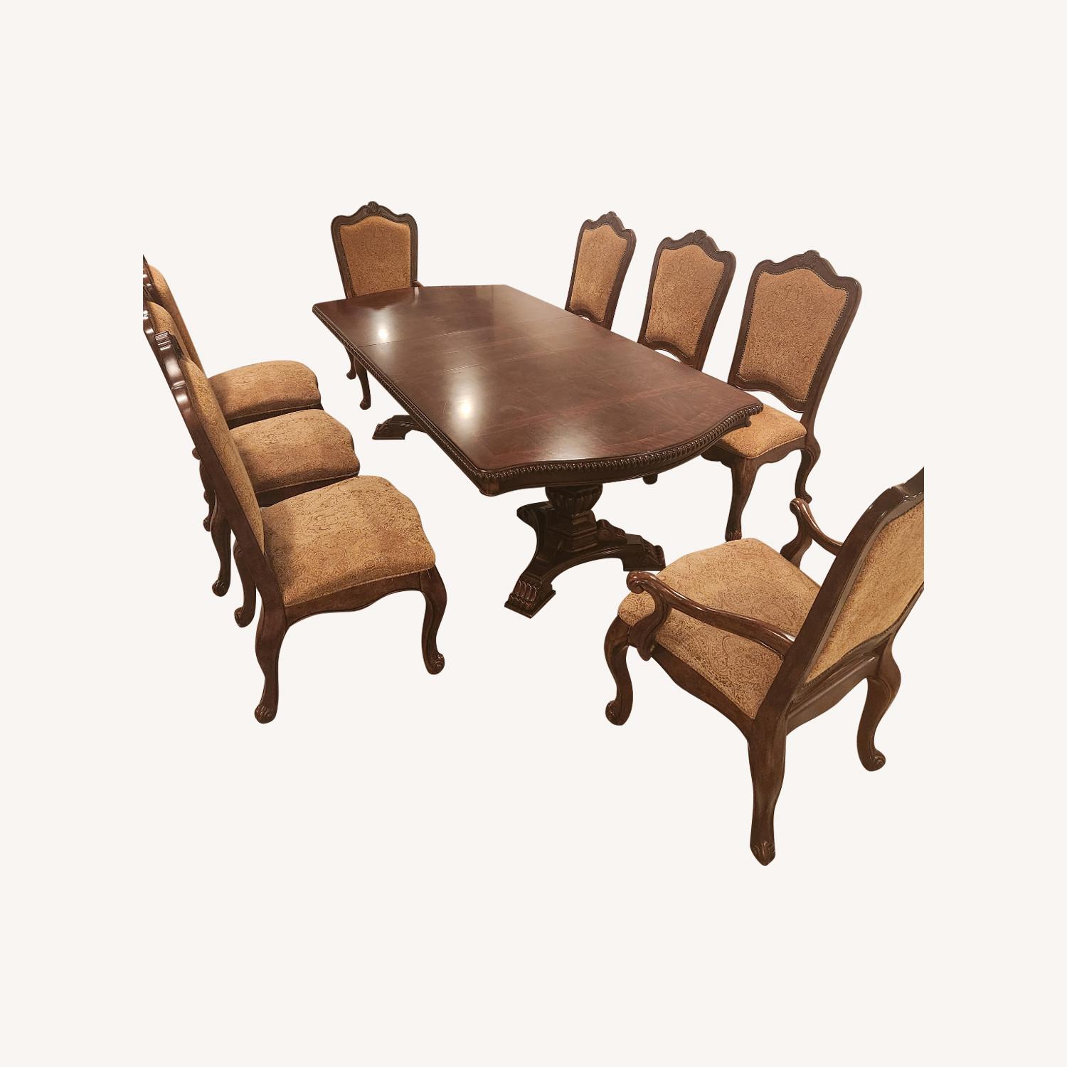Mahagony Dining Set - image-0