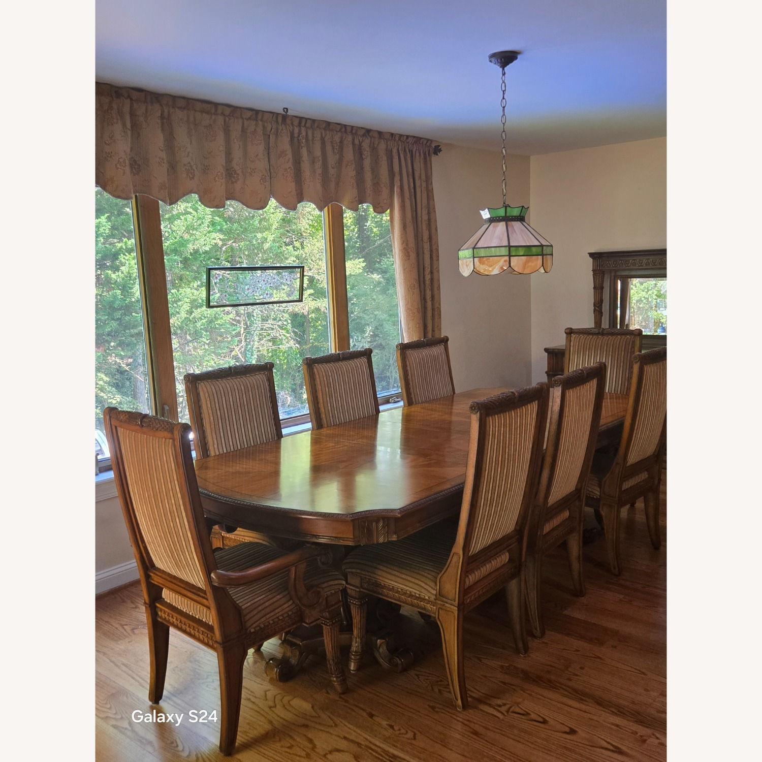 Fairmont Dining Table & Chairs - image-2