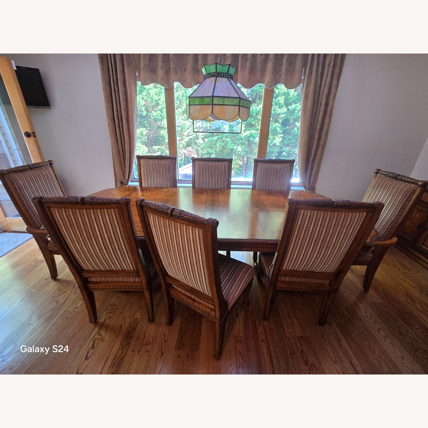 Fairmont Dining Table & Chairs - image-5