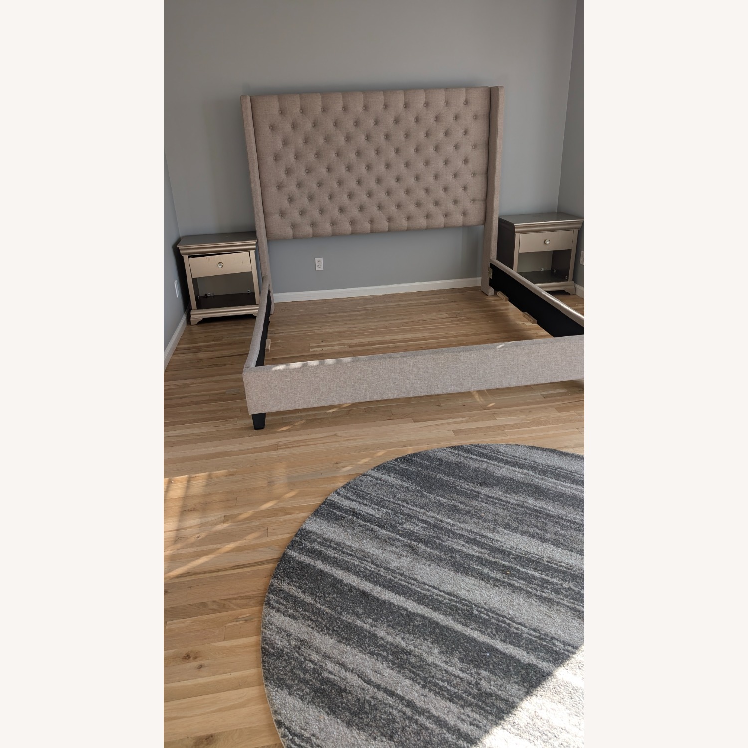 HIllside Furniture King Bed - image-1