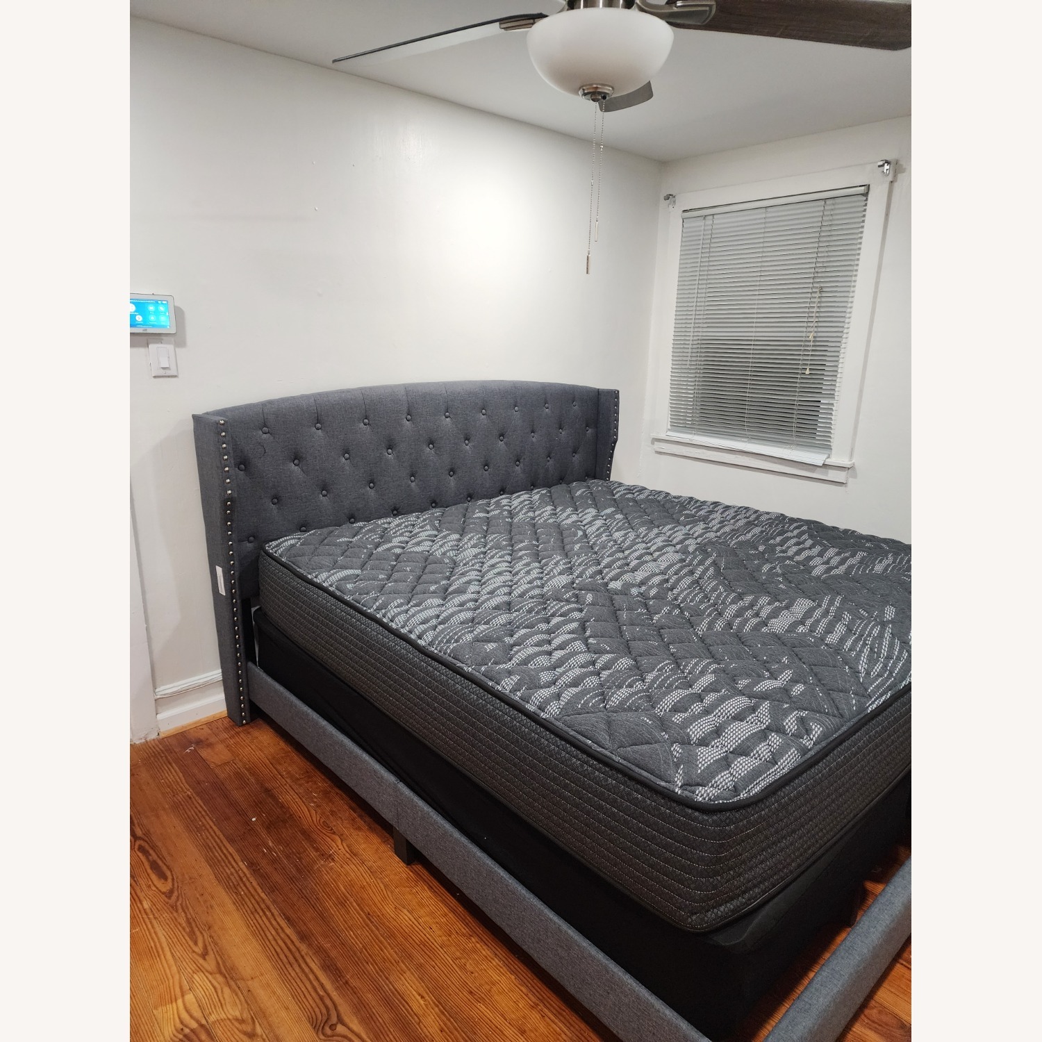 Baylor King Bed - image-3