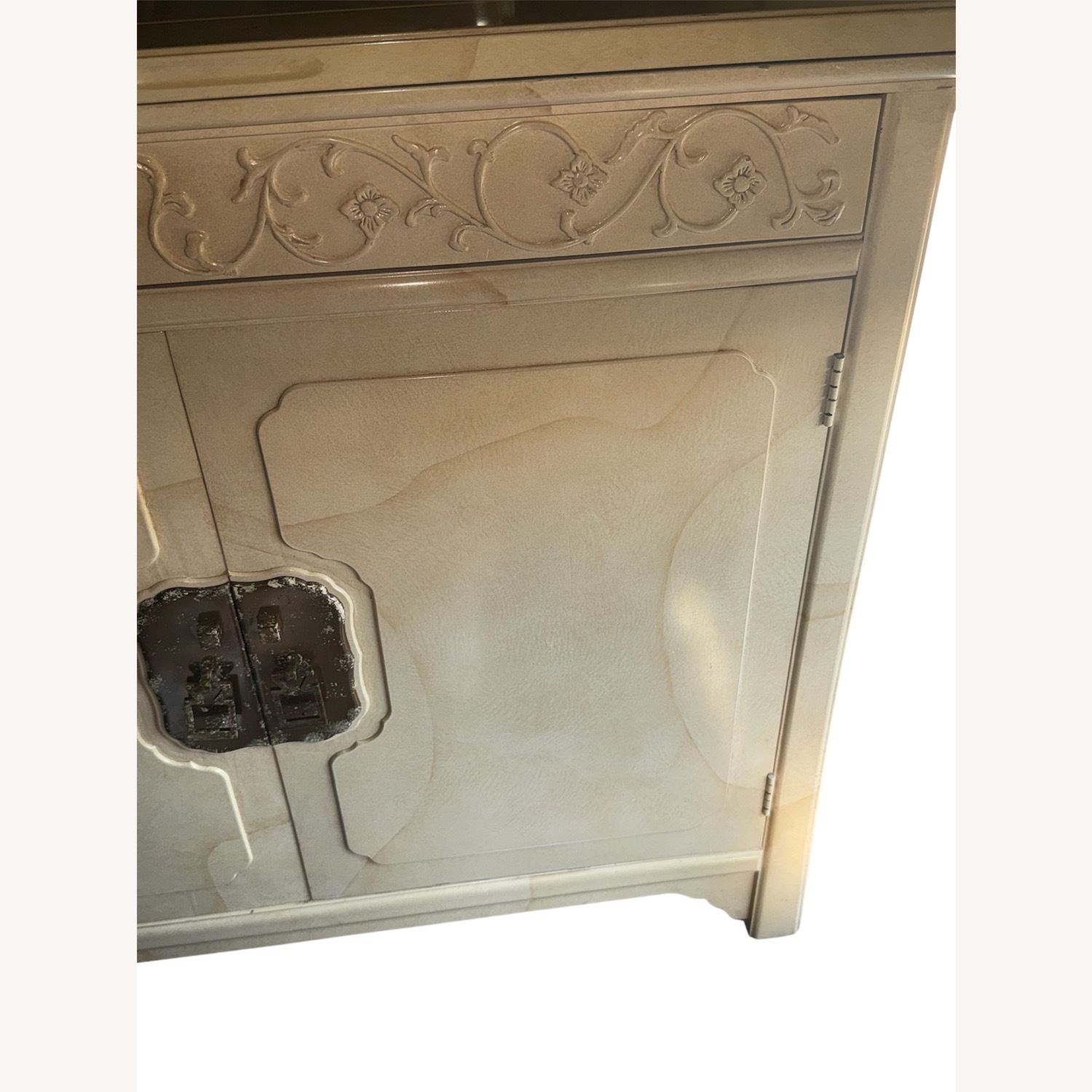 Henredon Vintage Credenza with Bar Cabinet - image-3