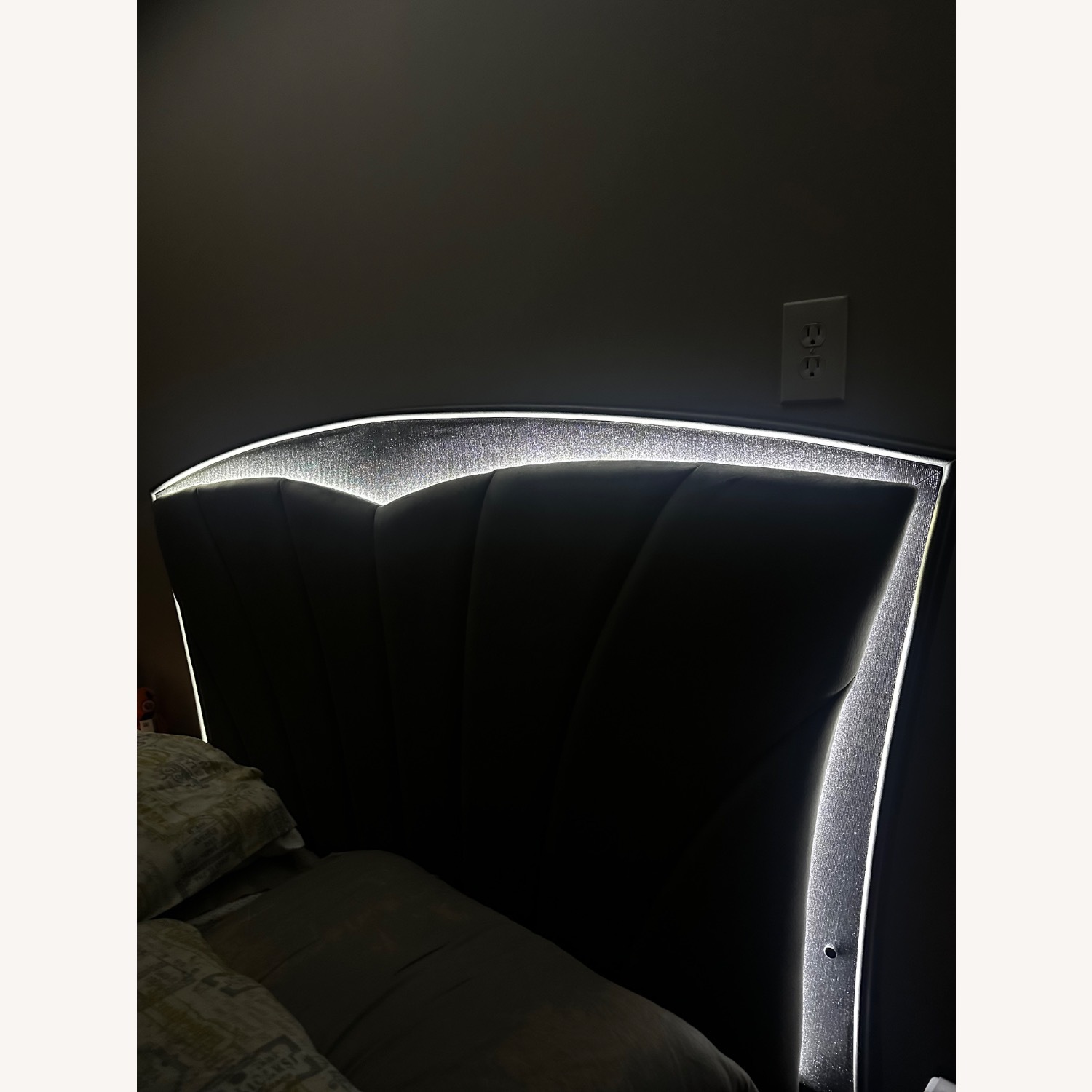 LED Light Gray Queen Size Bed Frame - image-4