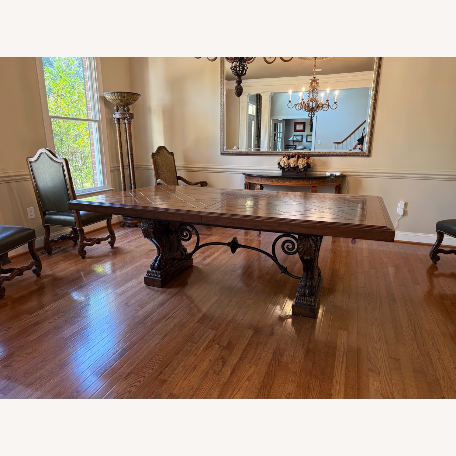 Ferguson Copeland Dining Table With 2 Leaves - image-3