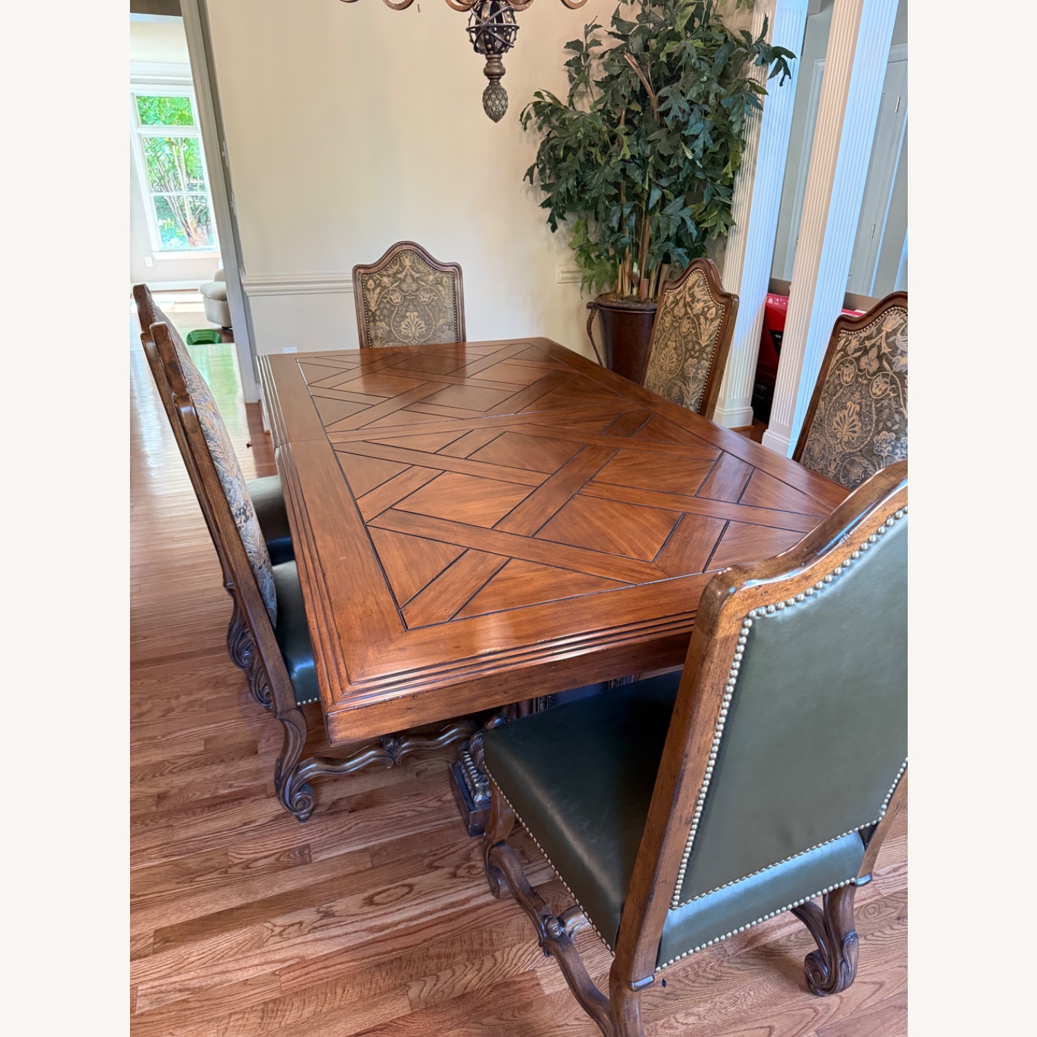 Ferguson Copeland Dining Table With 2 Leaves - image-6