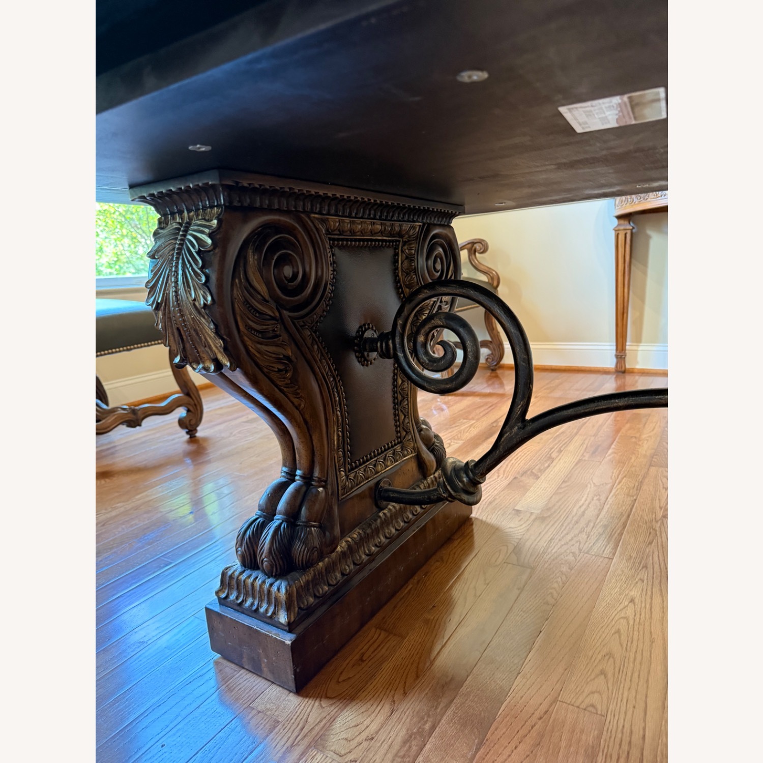 Ferguson Copeland Dining Table With 2 Leaves - image-4