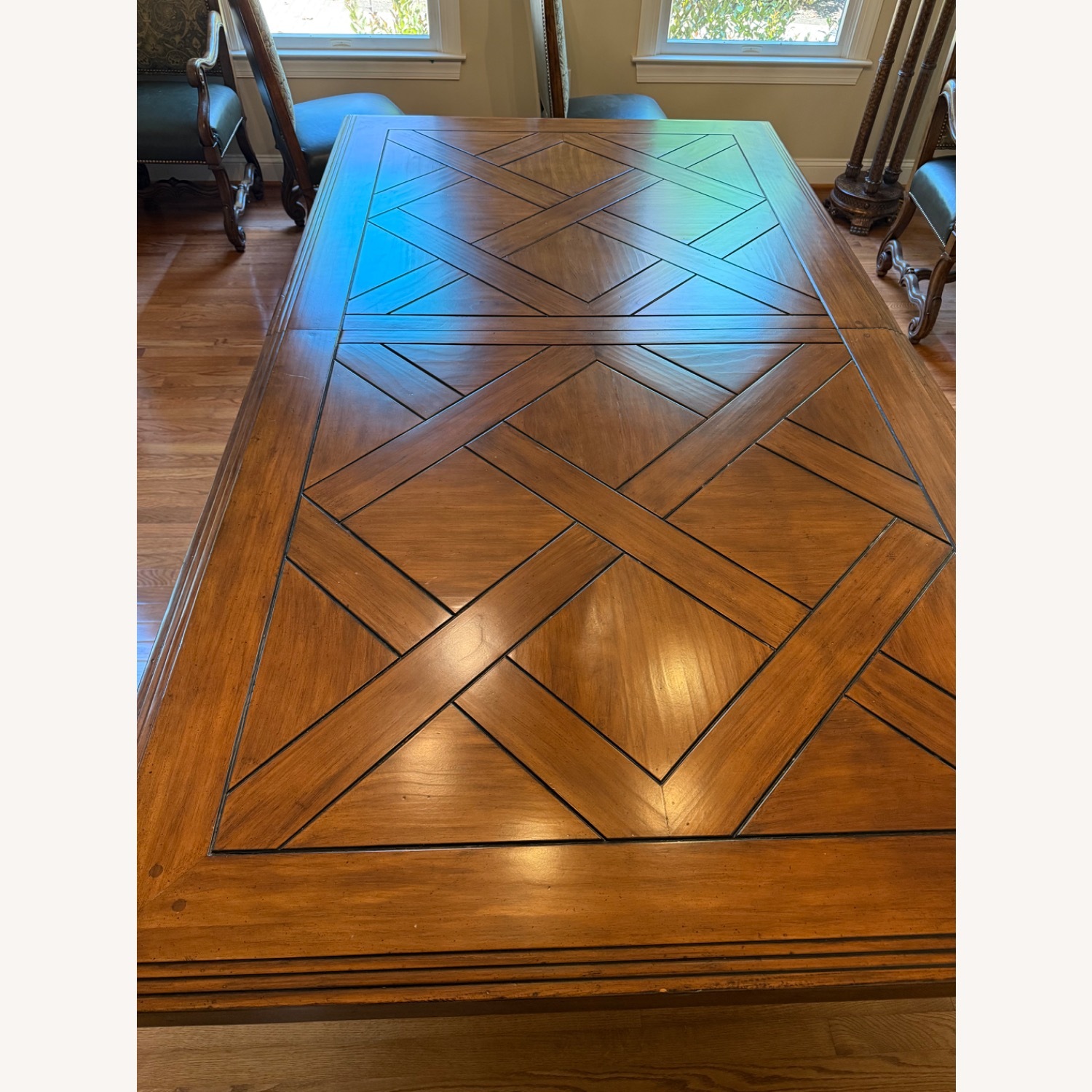 Ferguson Copeland Dining Table With 2 Leaves - image-2