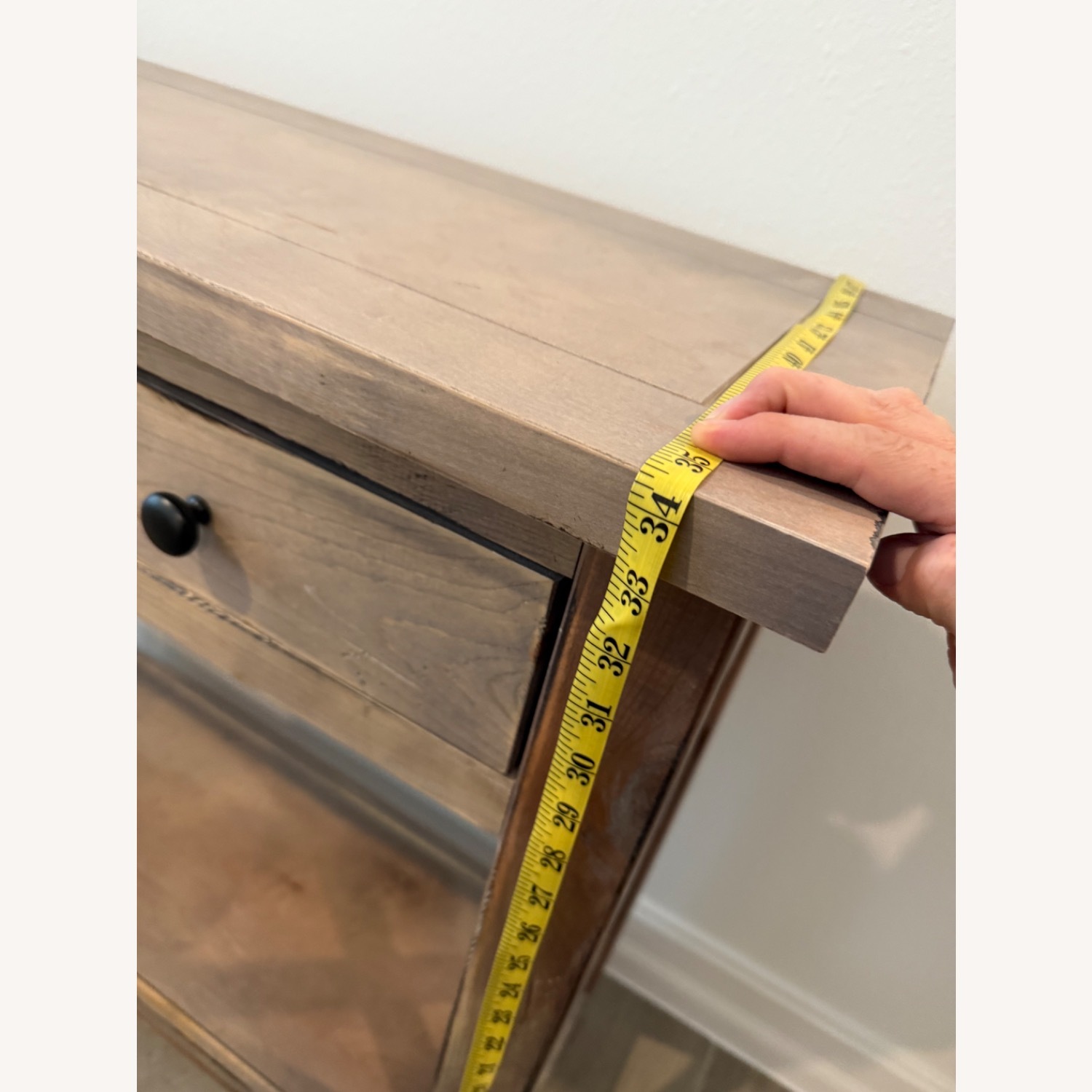 Light Gray Decor Table - image-5