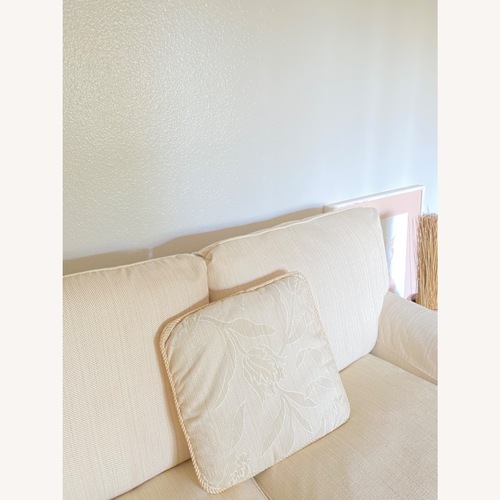 Used Henredon Custom Folio Crème Sofa – 1986 Vintage for sale on AptDeco