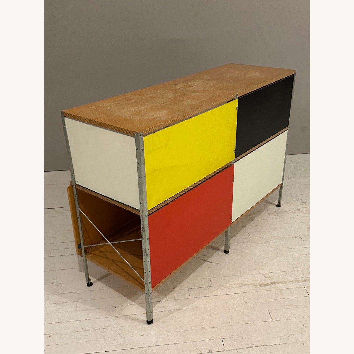 Eames Storage Unit 230 With Doors - AptDeco