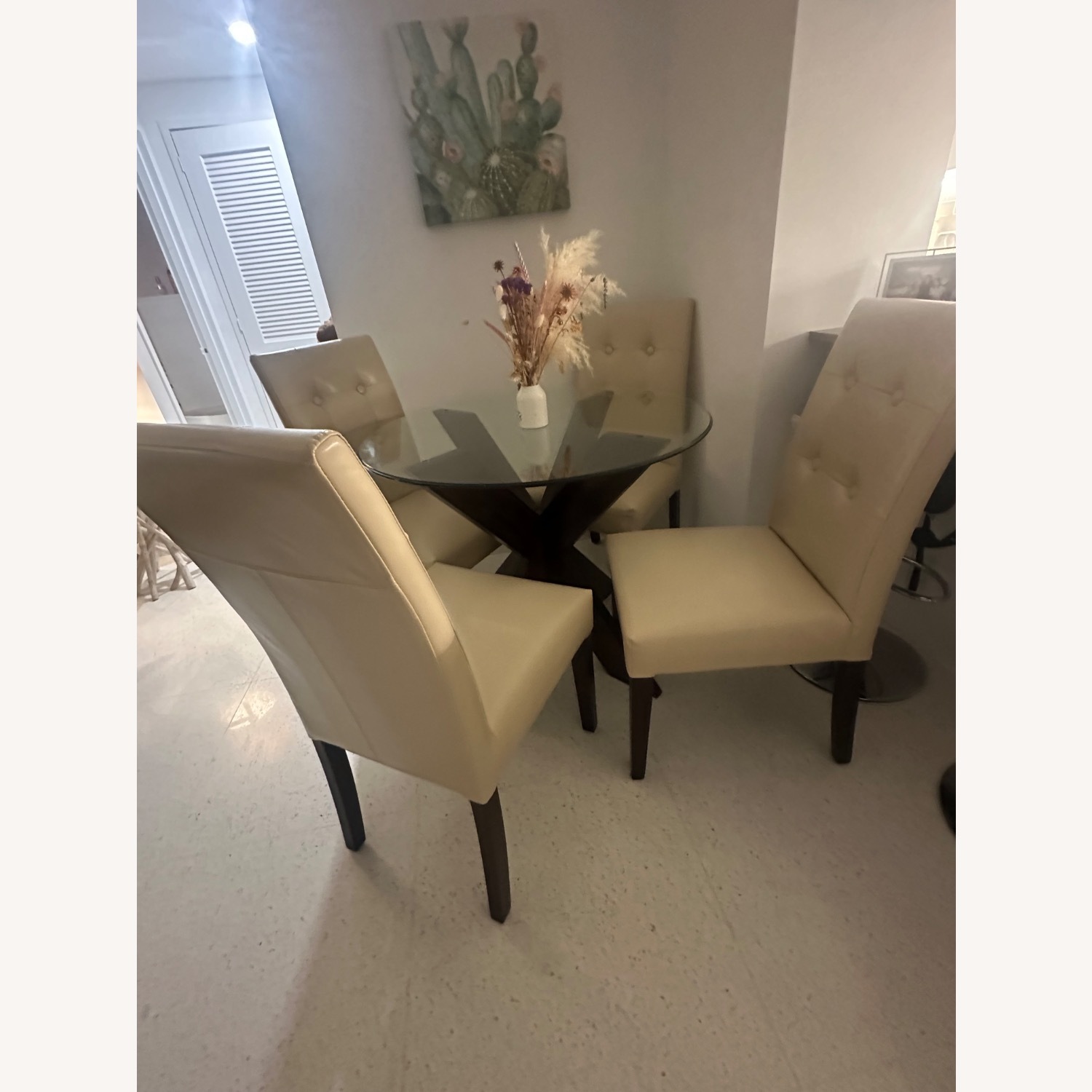 Cozy Dining Tables With 4 Leather Chairs - image-3