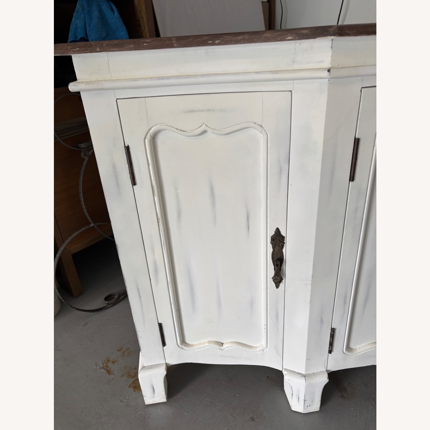 Magnolia White Wood Sideboard - image-3