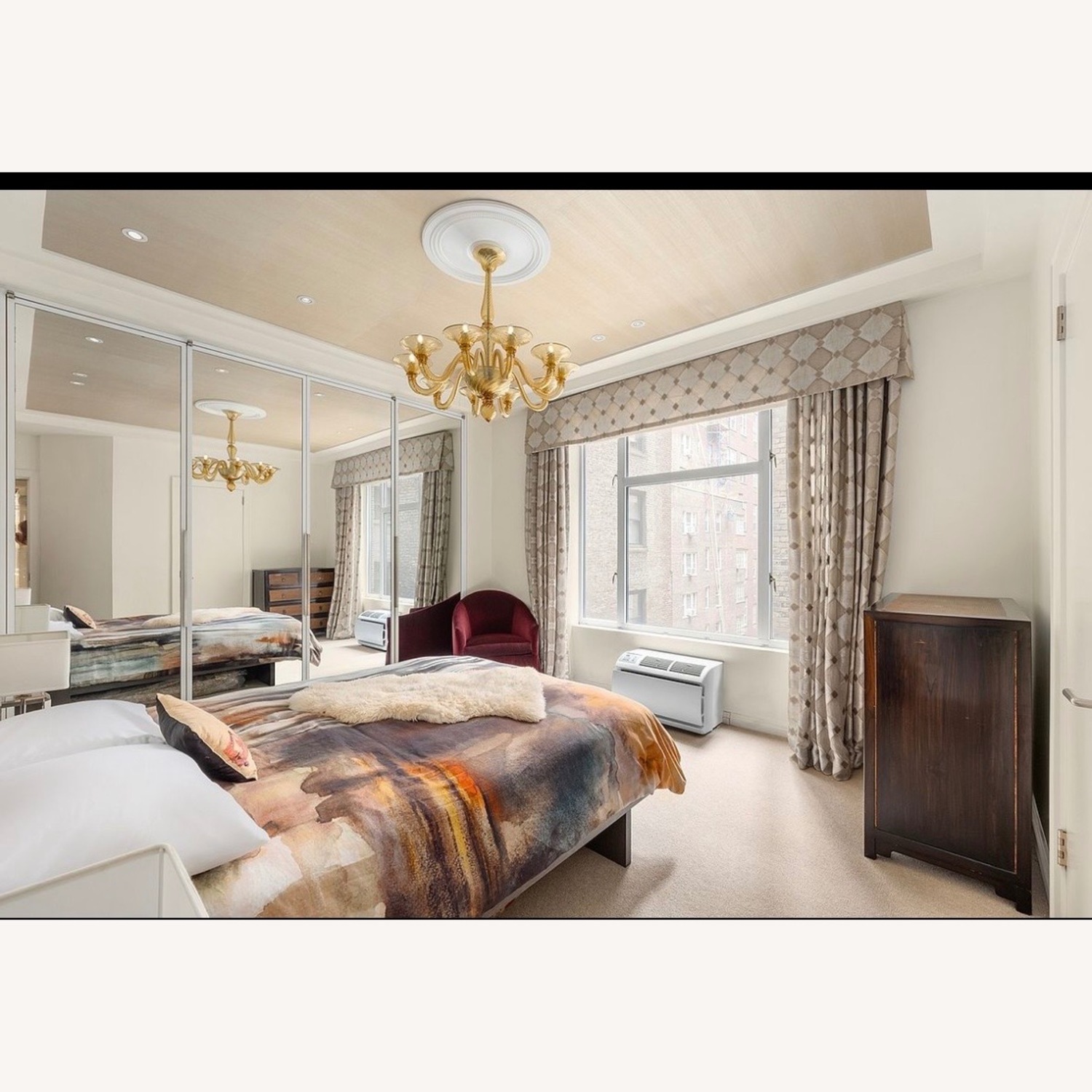 Elegant Chandlier - image-5