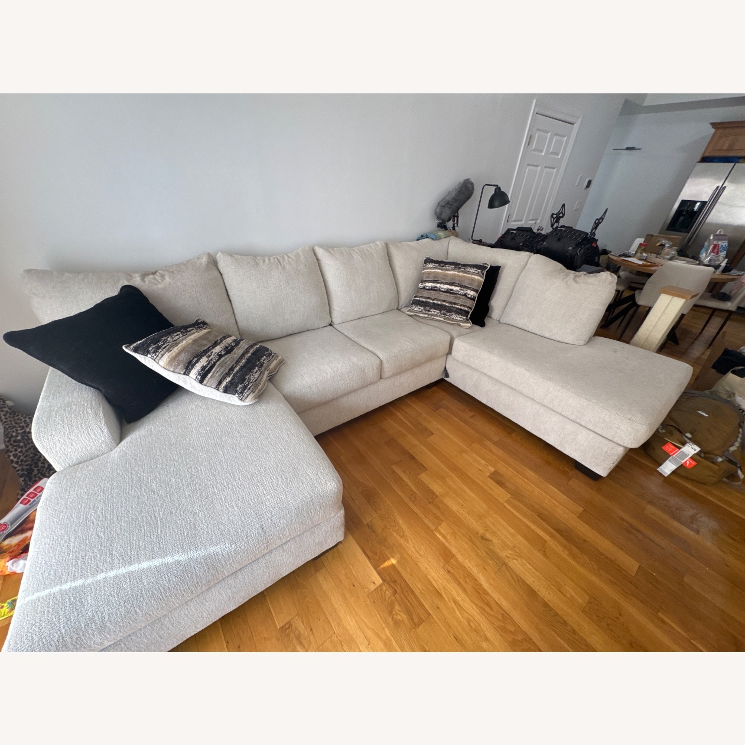 Cambri 2-Piece Sectional with Chaise - image-1