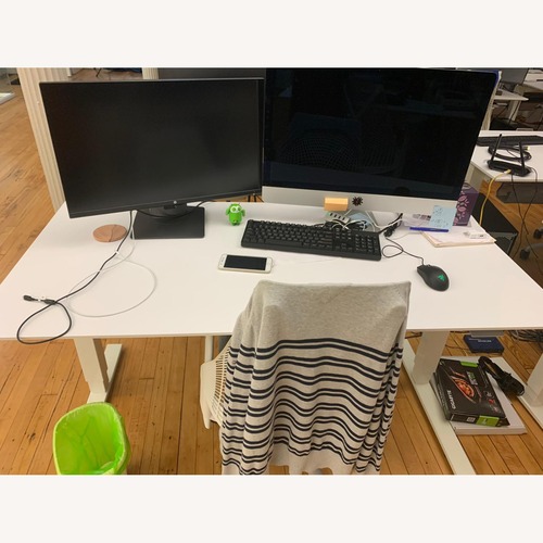 Used Humanscale Float Table – Height-Adjustable Desk for sale on AptDeco