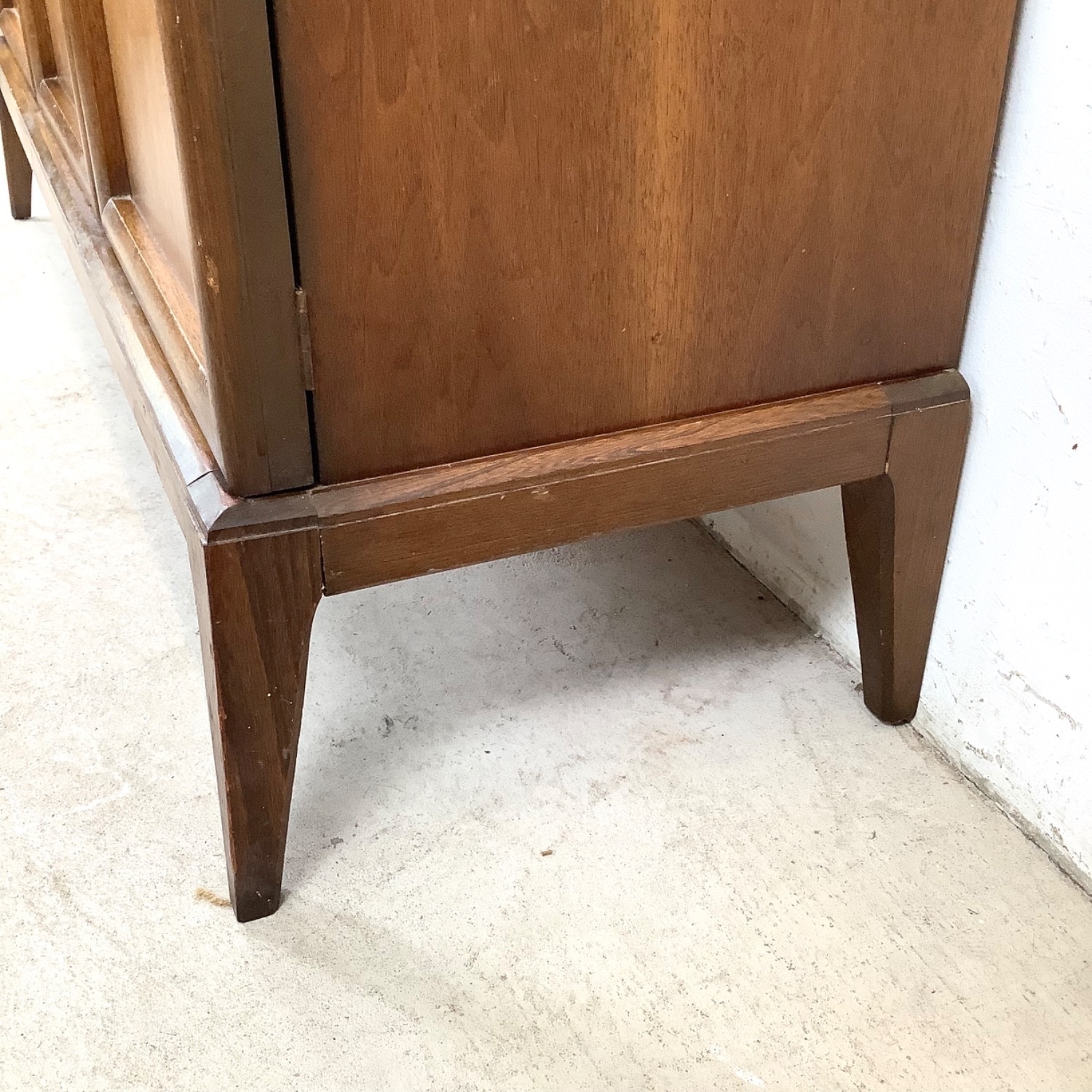 Mid-Century Sideboard W China Cabinet - image-16