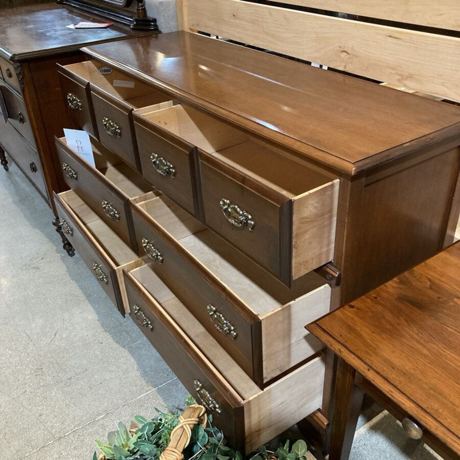 Traditional Solid Wood 6-Drawer Dresser - image-10