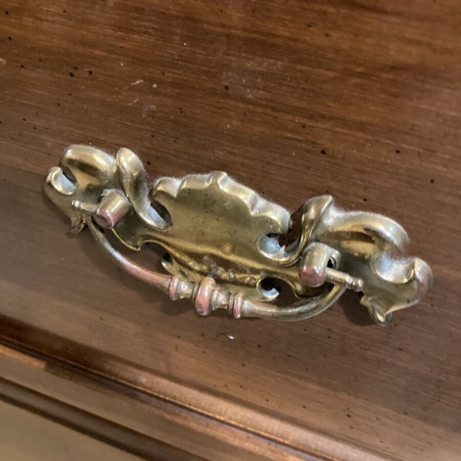 Traditional Solid Wood 6-Drawer Dresser - image-6