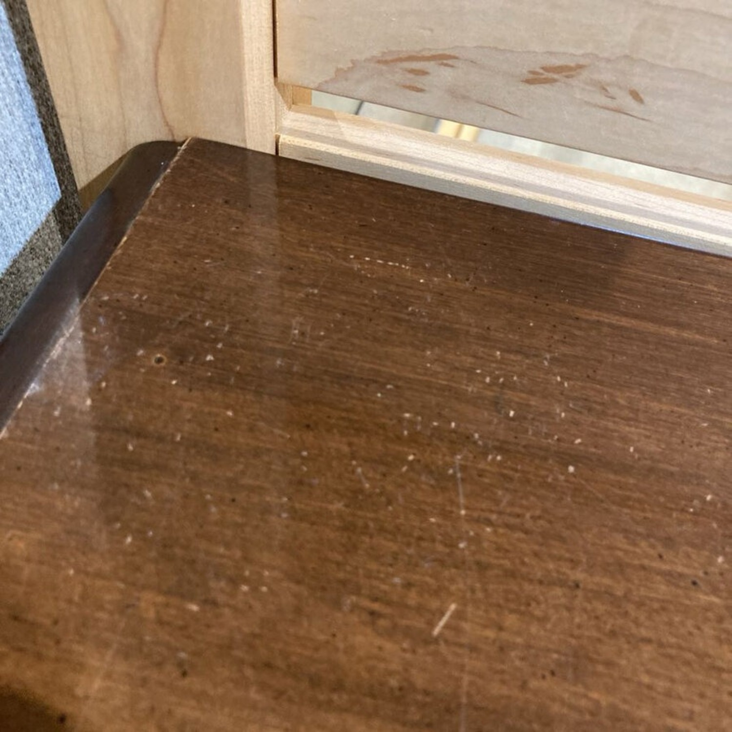 Traditional Solid Wood 6-Drawer Dresser - image-9