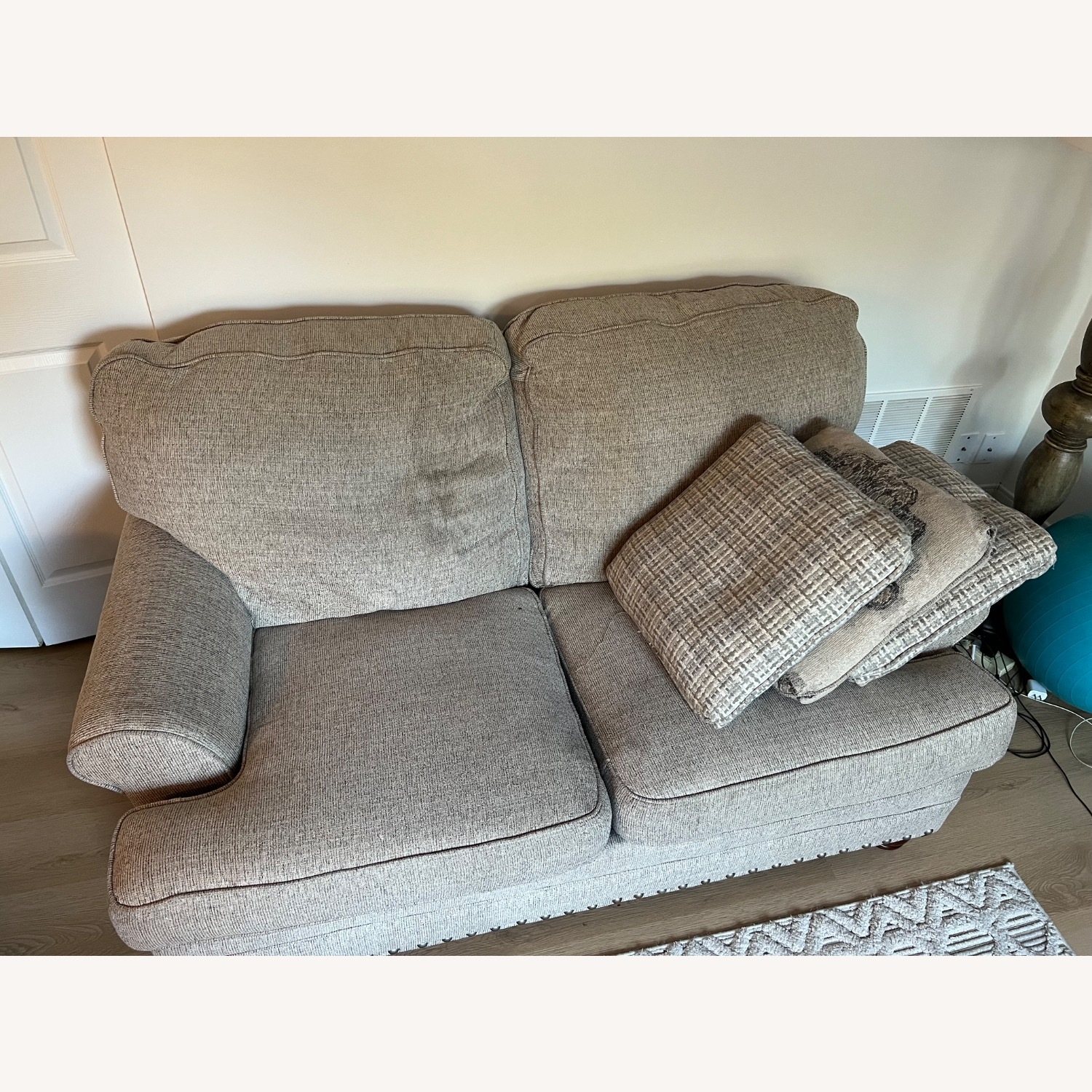 Bob's Discount Furniture Charleston Loveseat - image-3