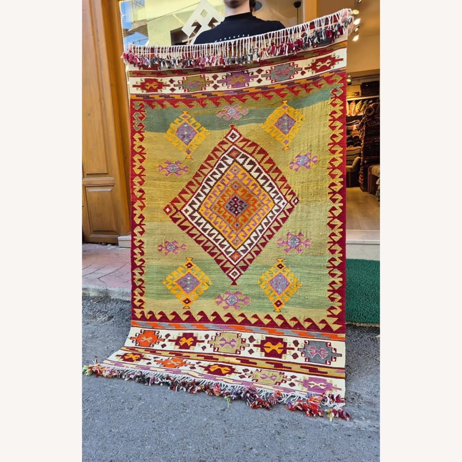 Vintage Aegean Flat-Woven Rug in Pastel Pistachio - image-3