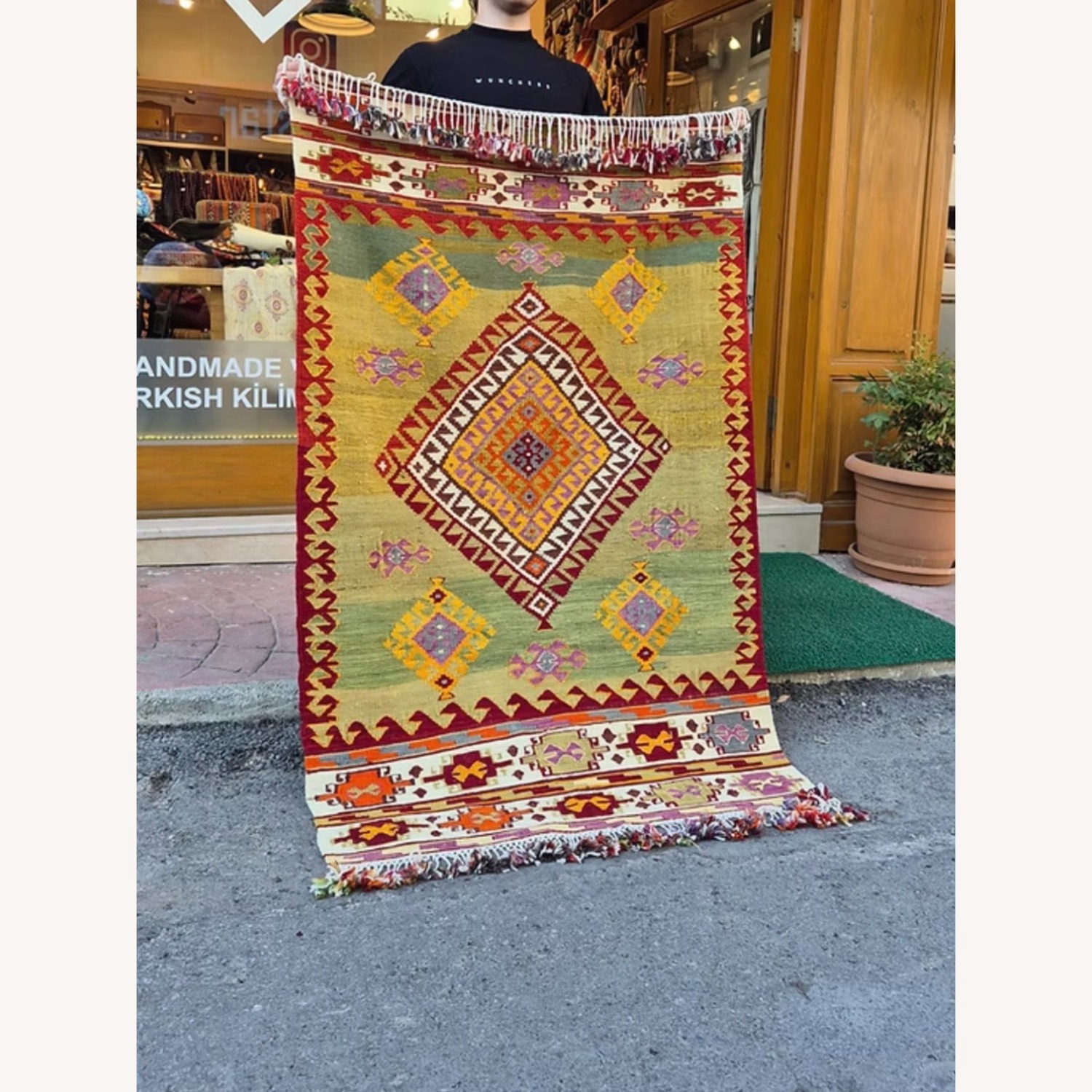 Vintage Aegean Flat-Woven Rug in Pastel Pistachio - image-1