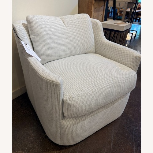 Used Lee Industries LEE-5323-01SW Chair for sale on AptDeco