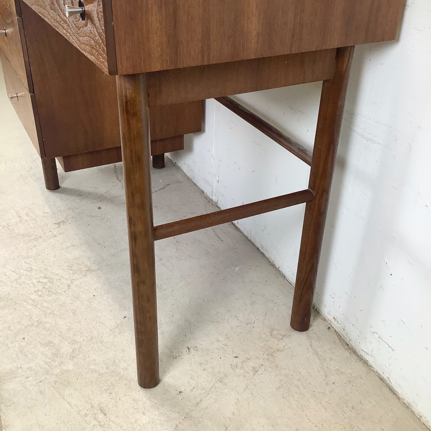 Mid-Century Writing Desk by Stanley - image-14