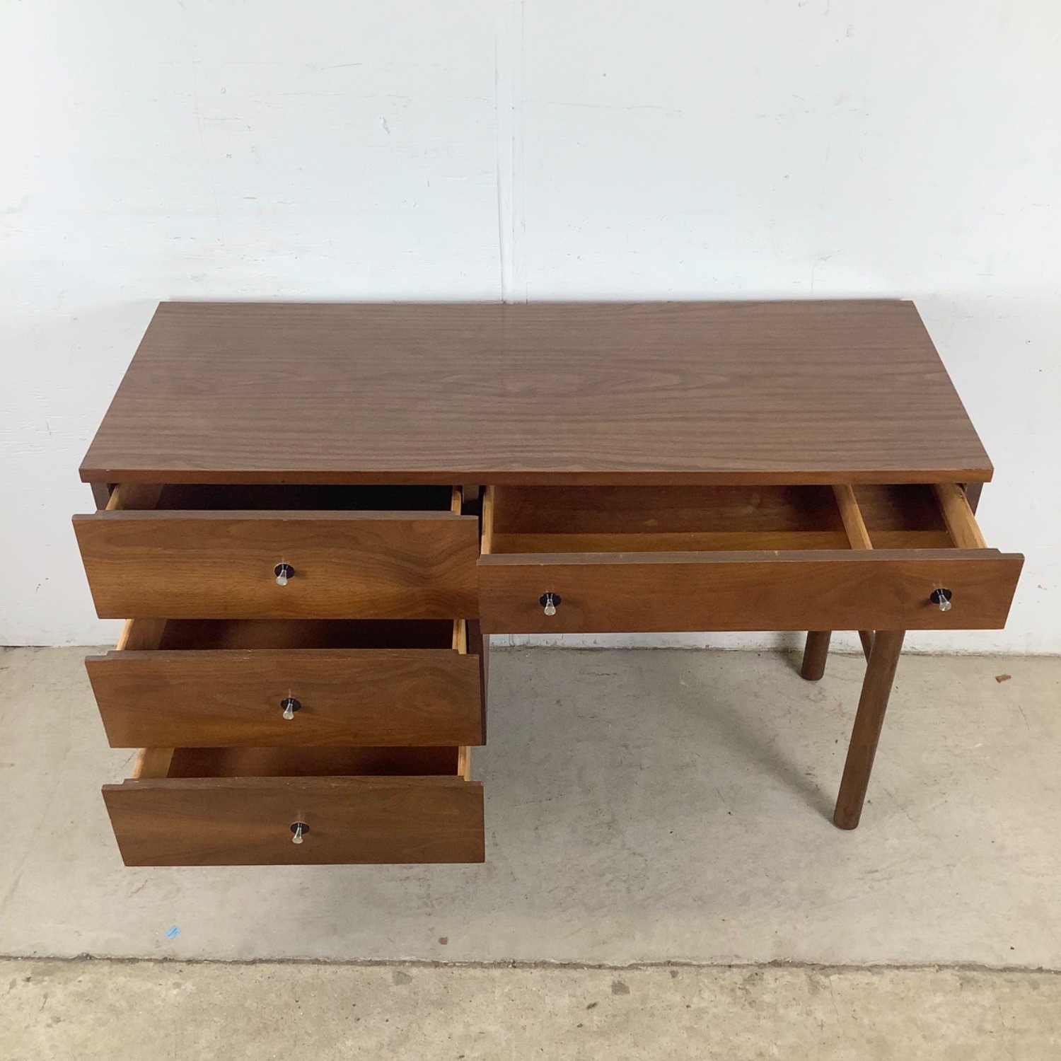 Mid-Century Writing Desk by Stanley - image-9