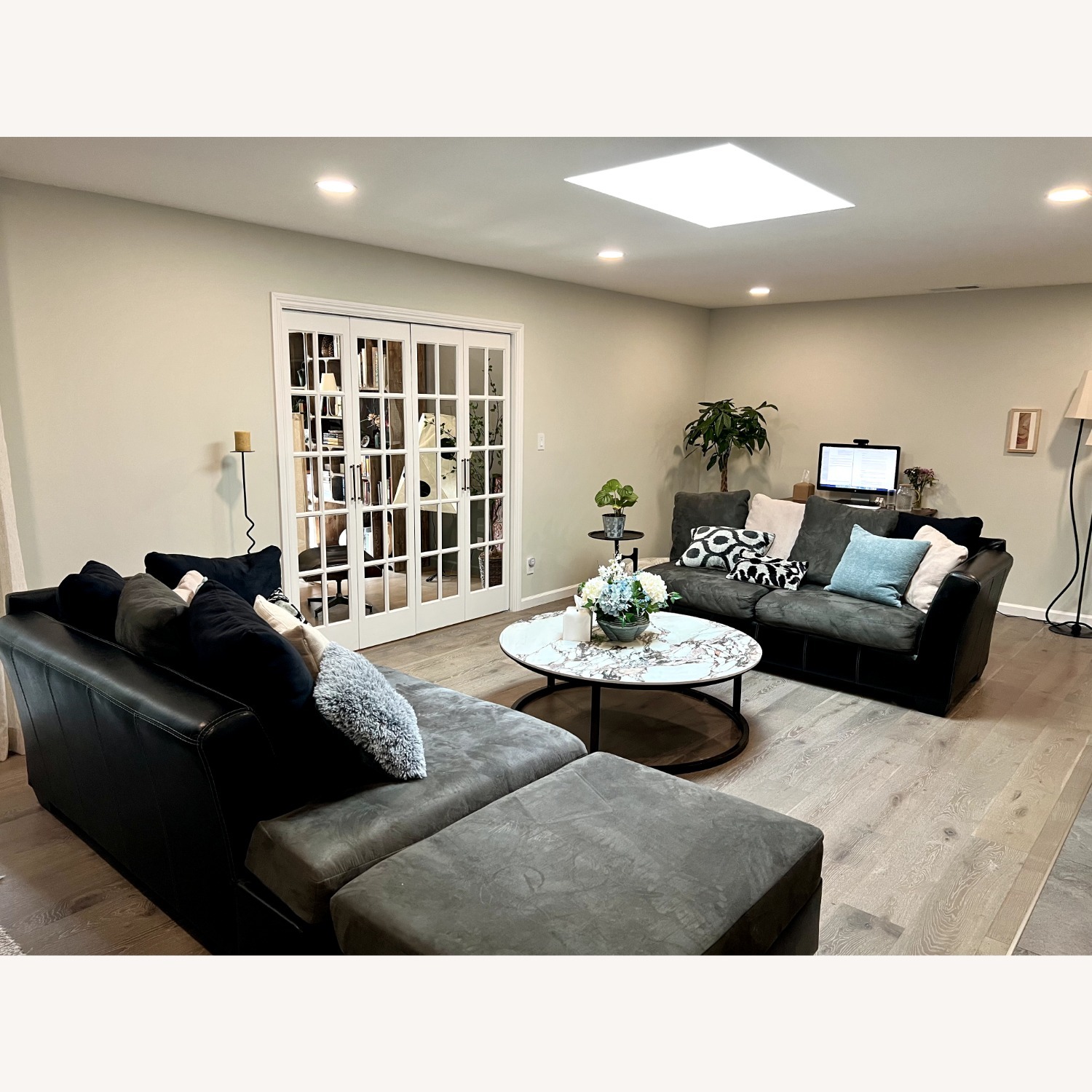 Modern Gray Sectional Sofa with Ottoman - image-6