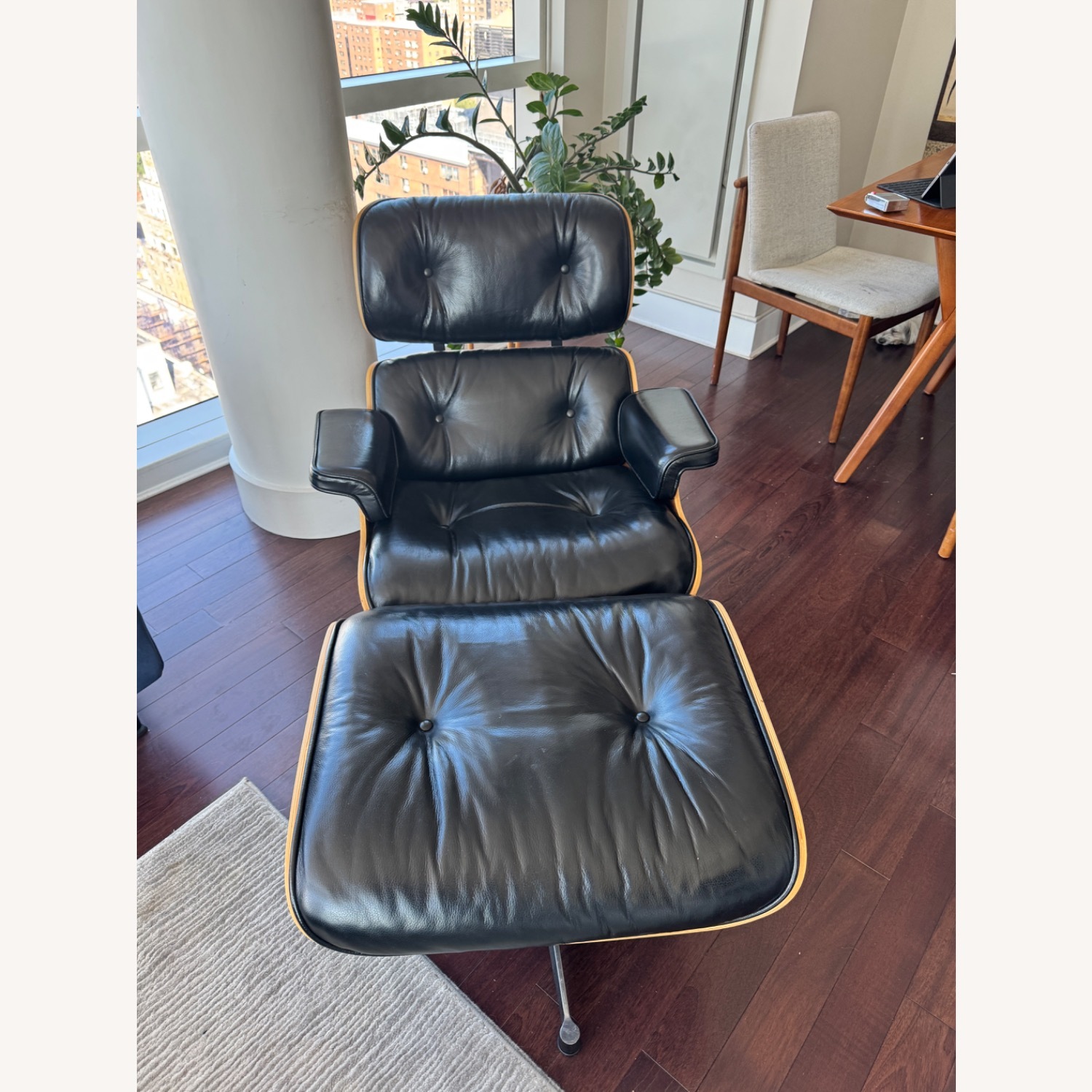 Manhattan Cabinetry Eames Chair - image-1