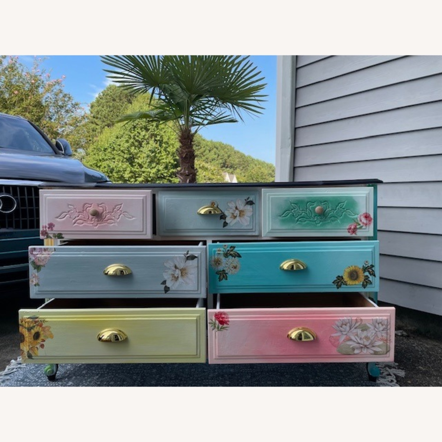 Vintage/Antique Dresser - image-9