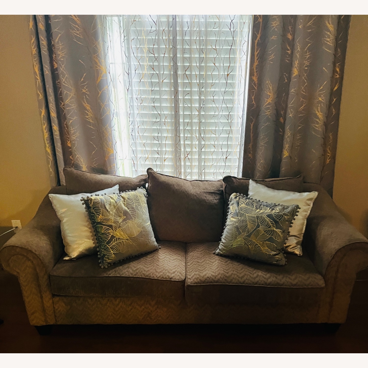 Rooms To Go Covington Light Brown 3+ Seater Sofa - image-4