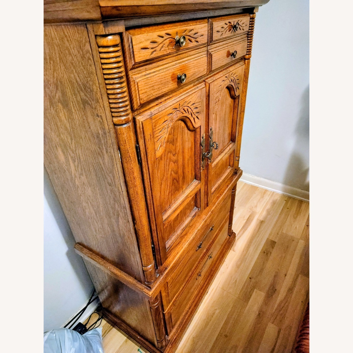 Vintage/Antique Dresser Chester - image-2