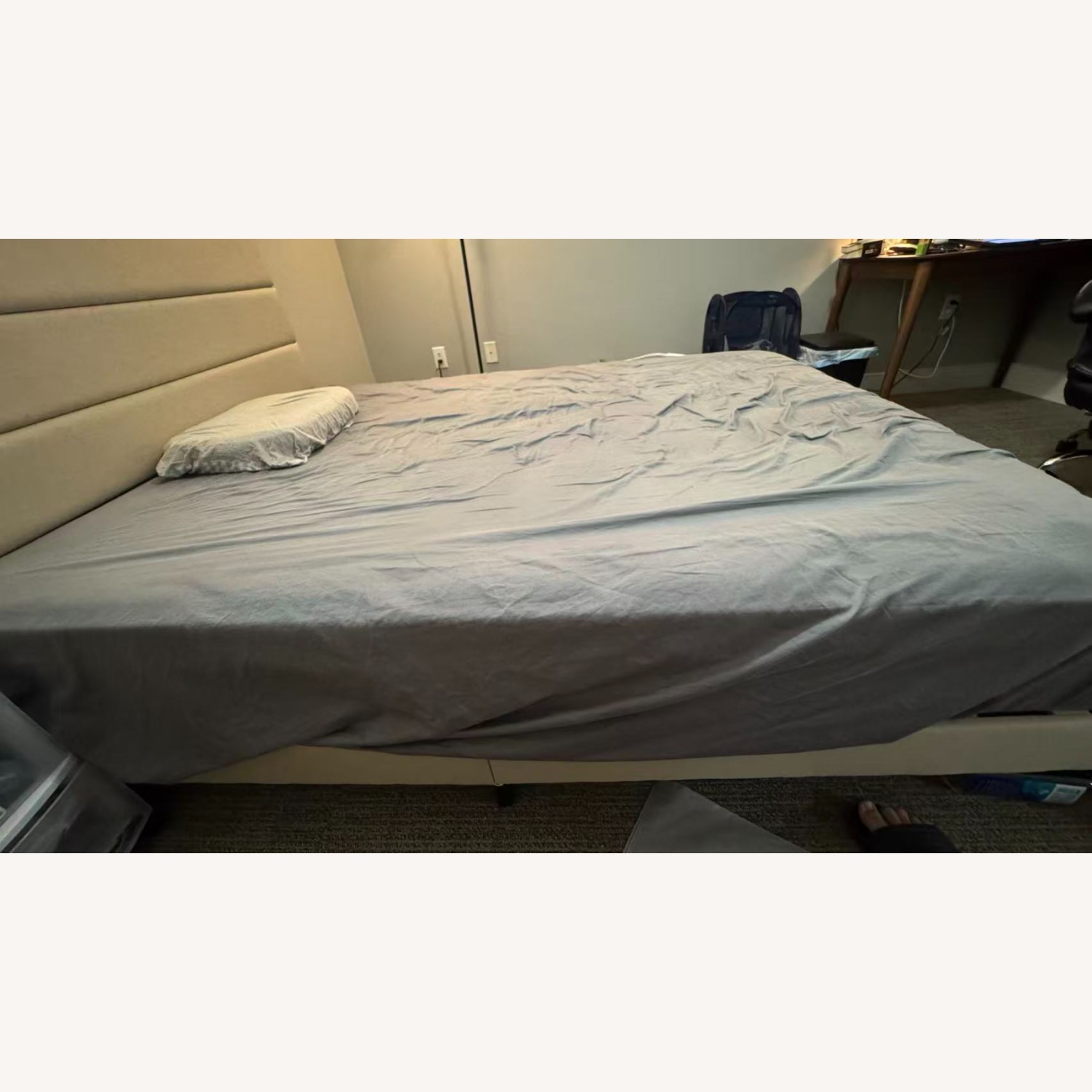 Allewie Queen Size Platform Bed - image-3