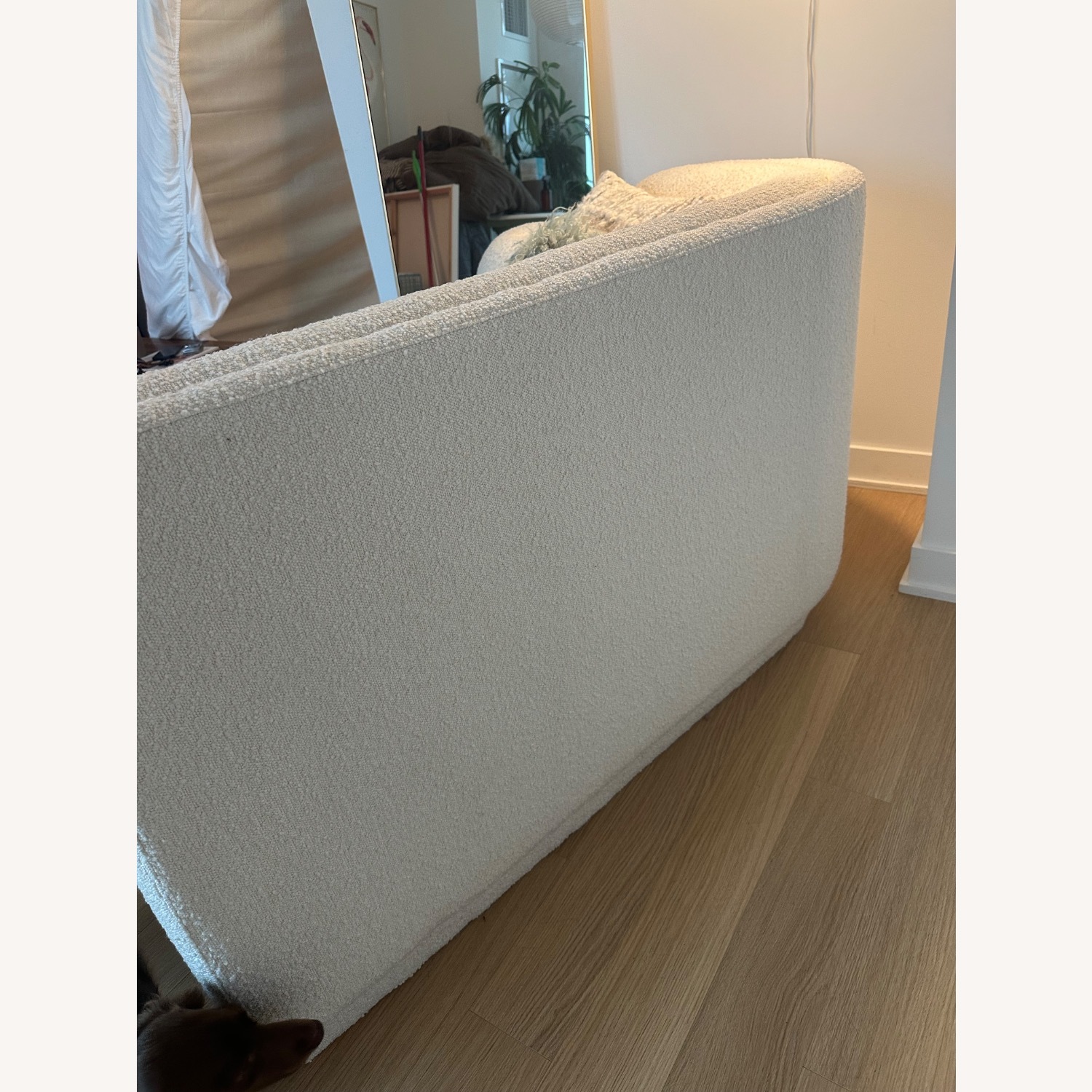 Kardiel Swoosh White Boucle Loveseat - image-5