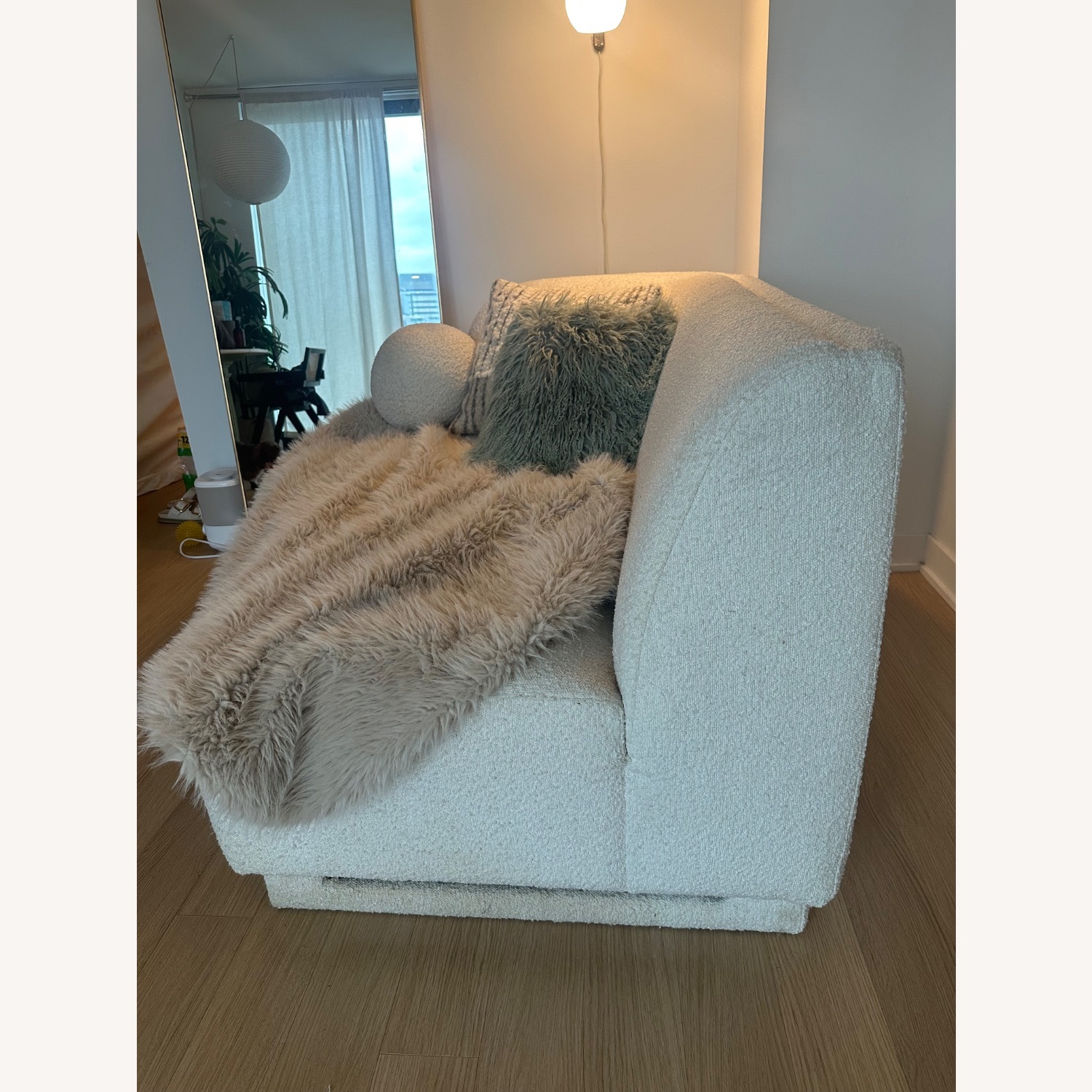 Kardiel Swoosh White Boucle Loveseat - image-4