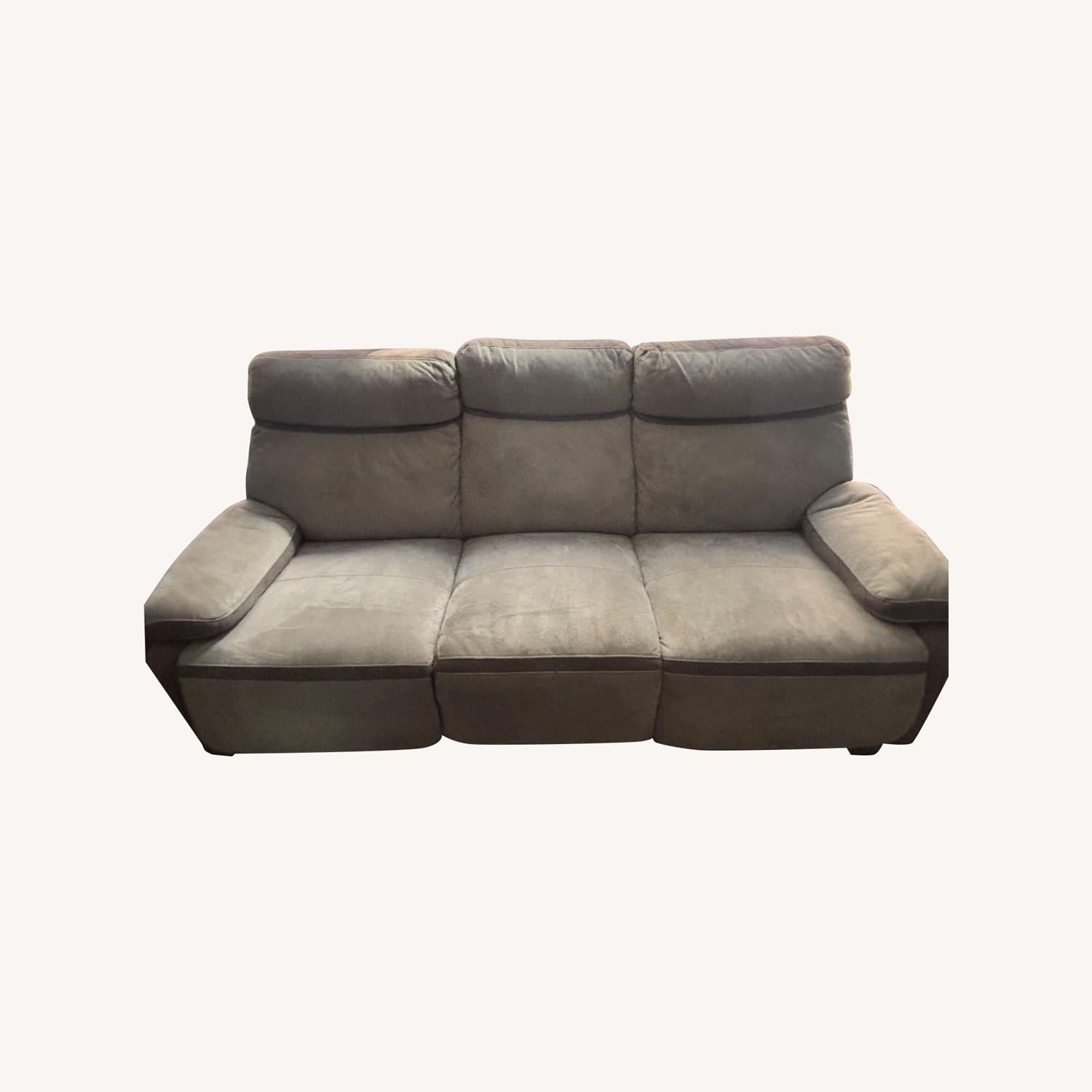 Raymour & Flanigan Light Gray 3+1 Reclining Sofa - image-0