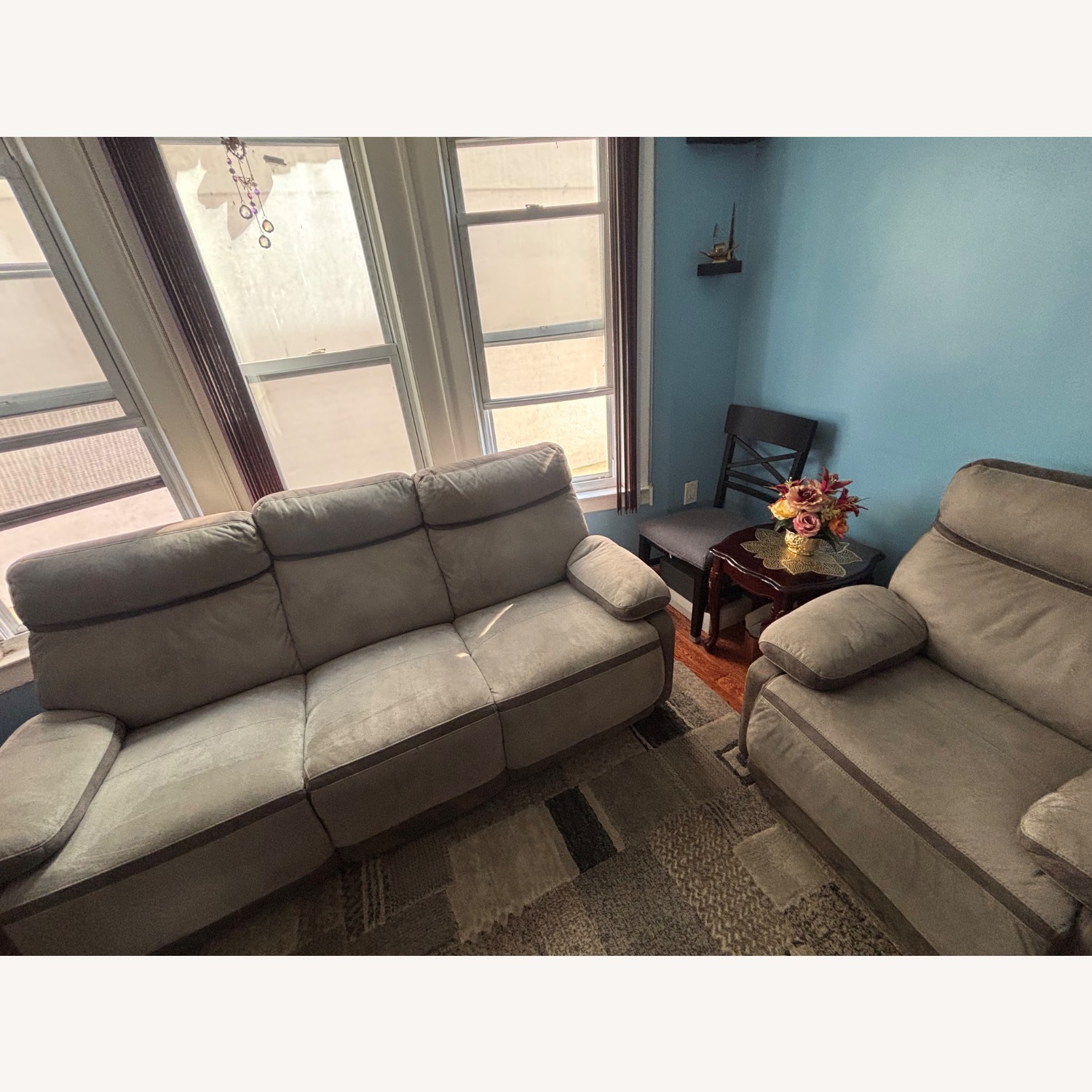 Raymour & Flanigan Light Gray 3+1 Reclining Sofa - image-1