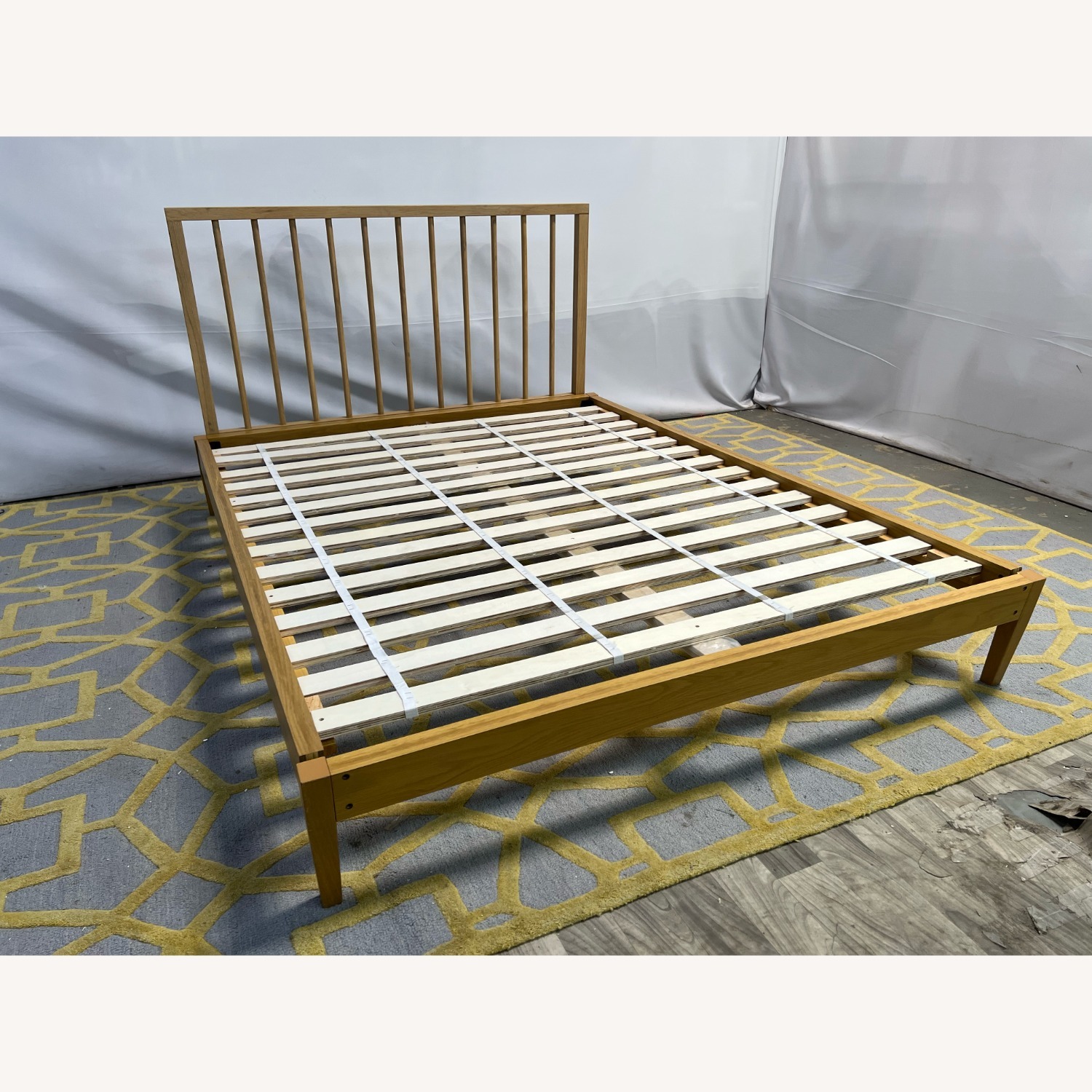 Fernish Thompson Spindle Queen Bed - image-2