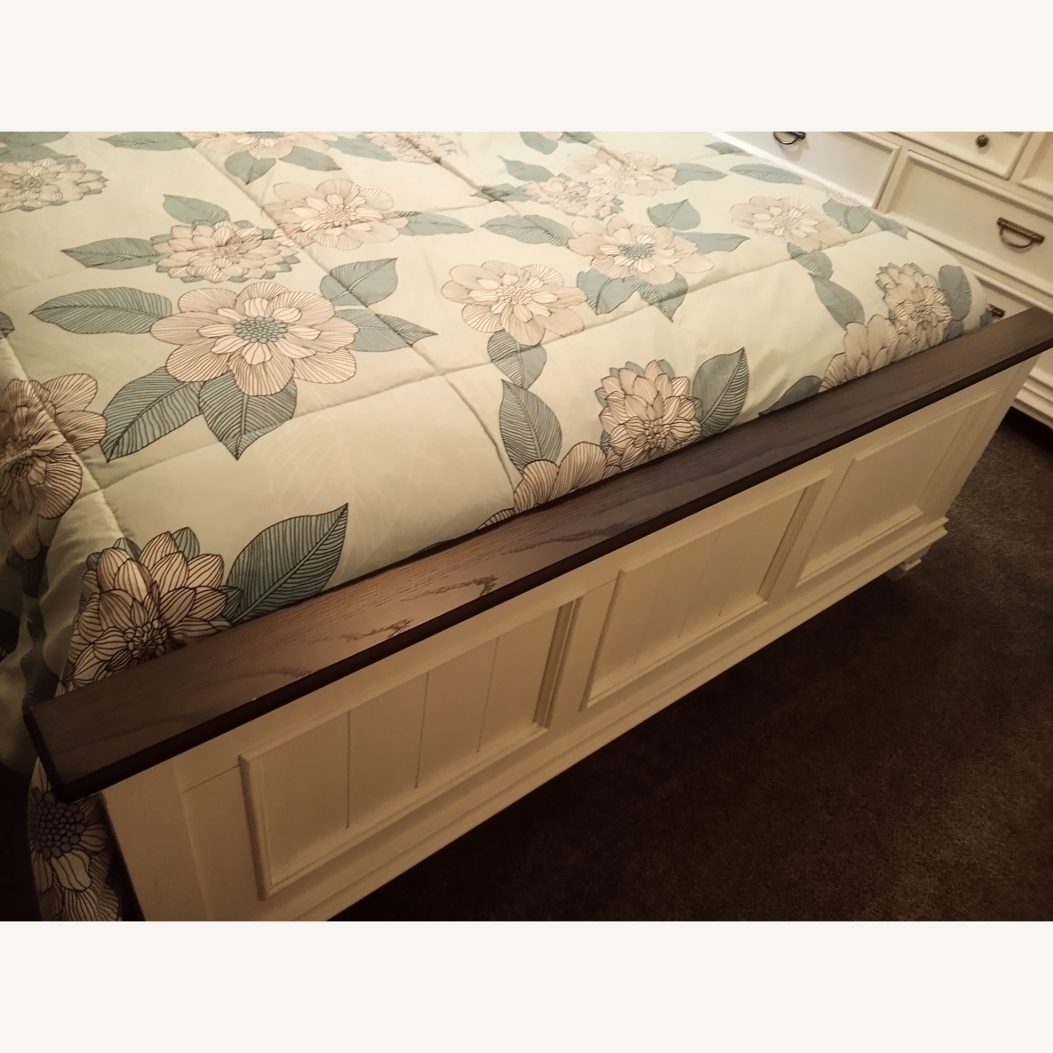 Liberty Furniture Queen Bed Frame - image-2