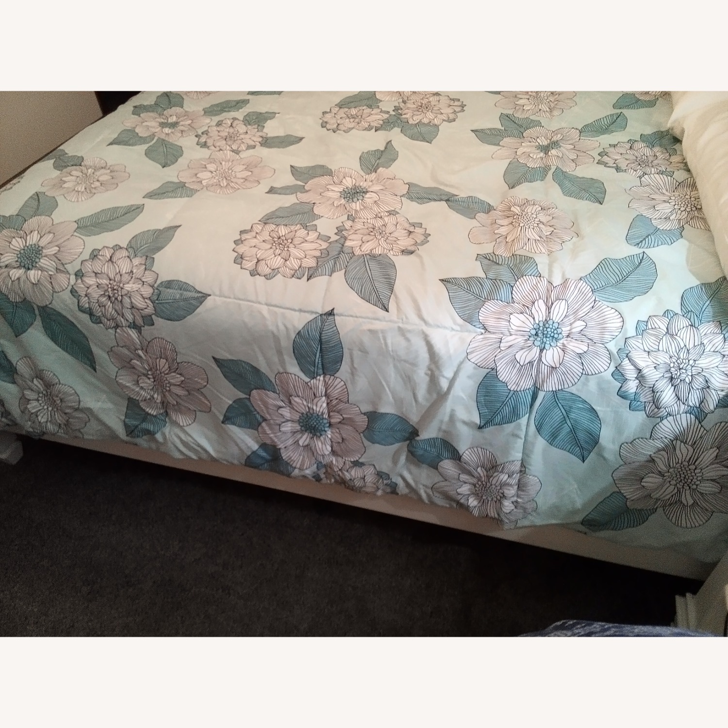 Liberty Furniture Queen Bed Frame - image-3