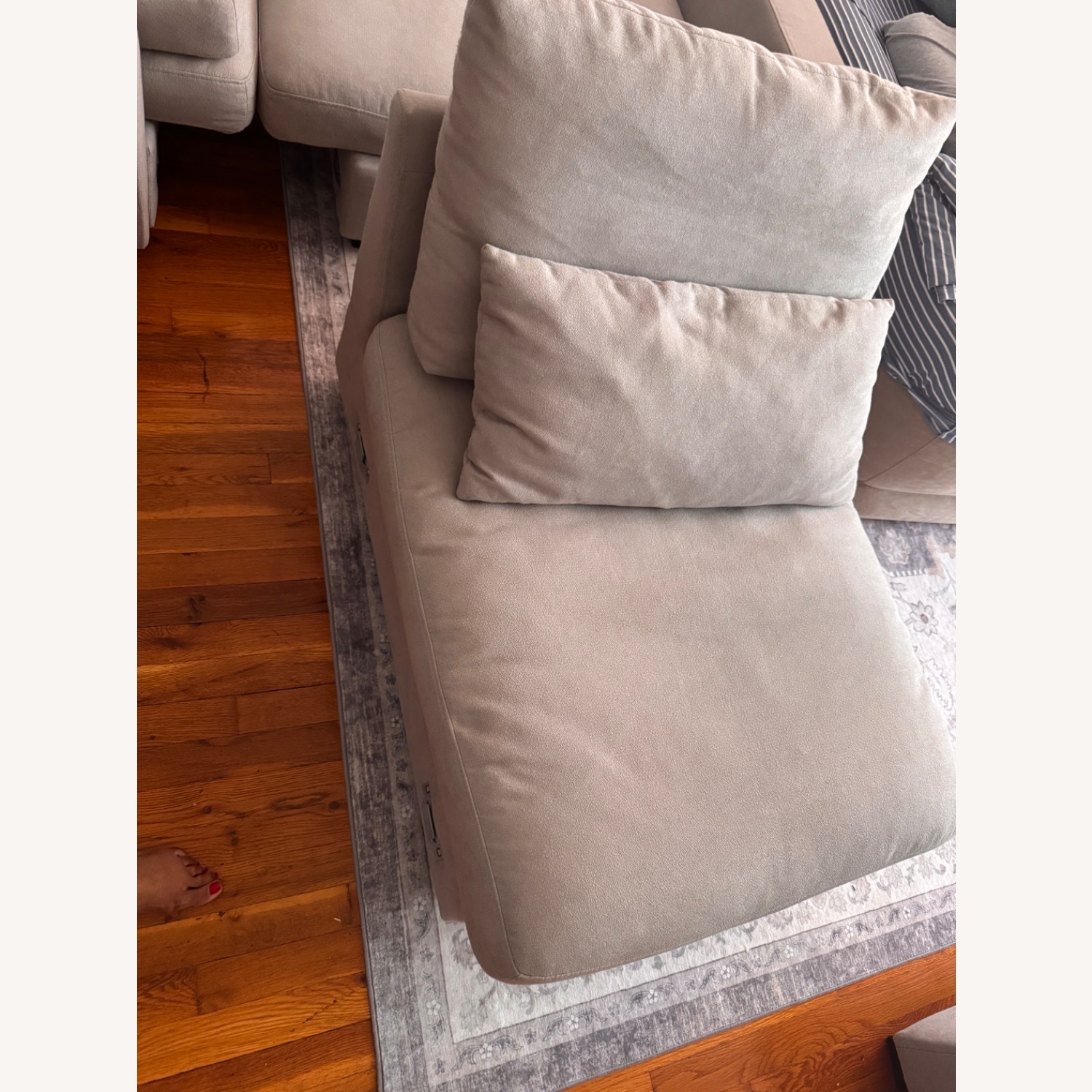 Amazon kevinplus Light Gray Linen 3+ Piece Sectional - image-5