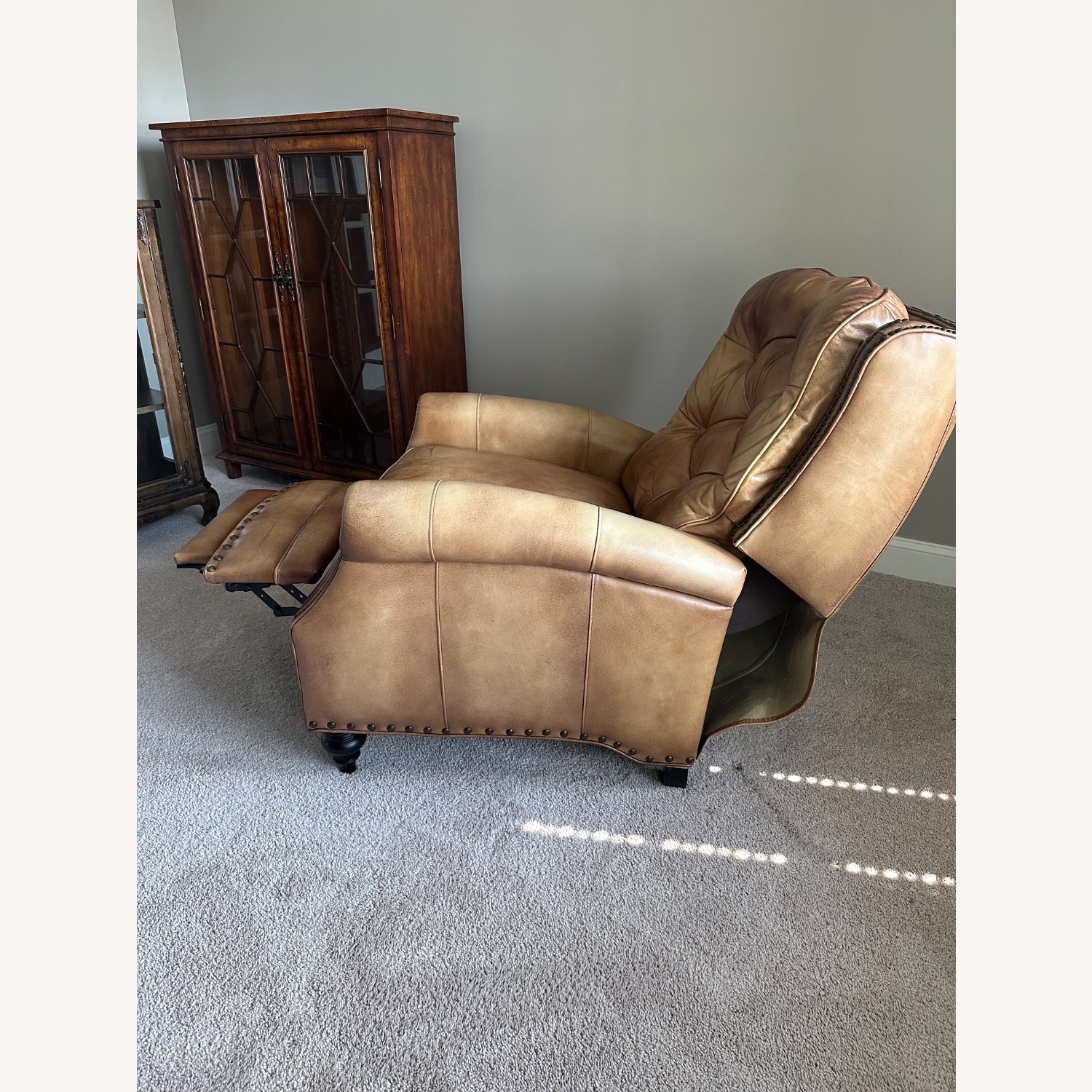 Bernhardt Miller Recliner  - image-4