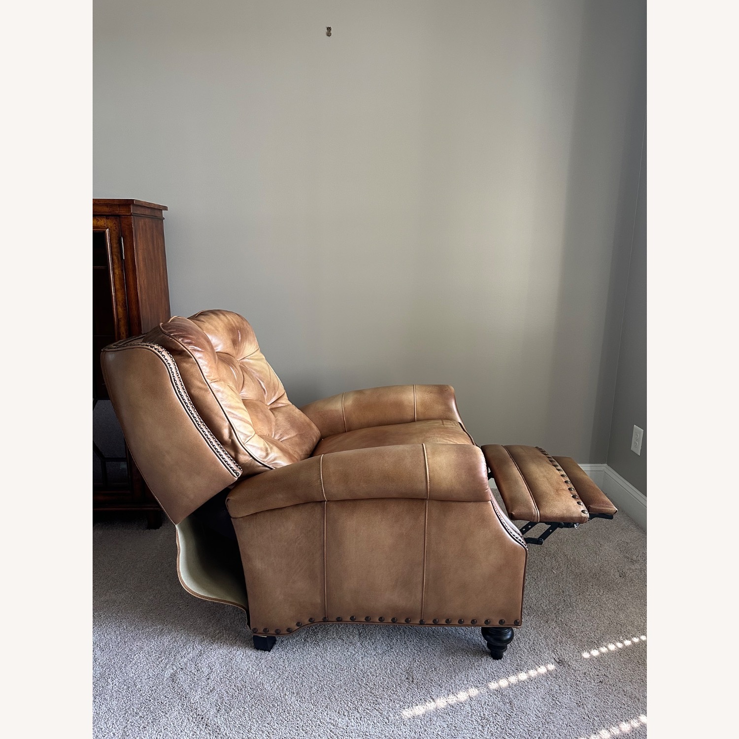 Bernhardt Miller Recliner  - image-3