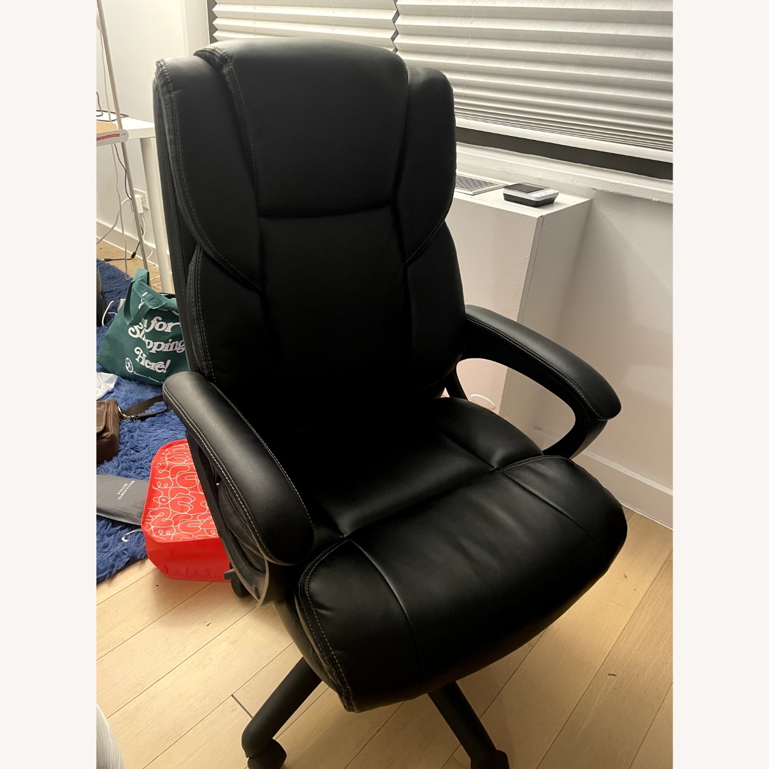 Staples Kelburne Luxura Ergonomic Faux Leather Swivel Executive Chair - image-2